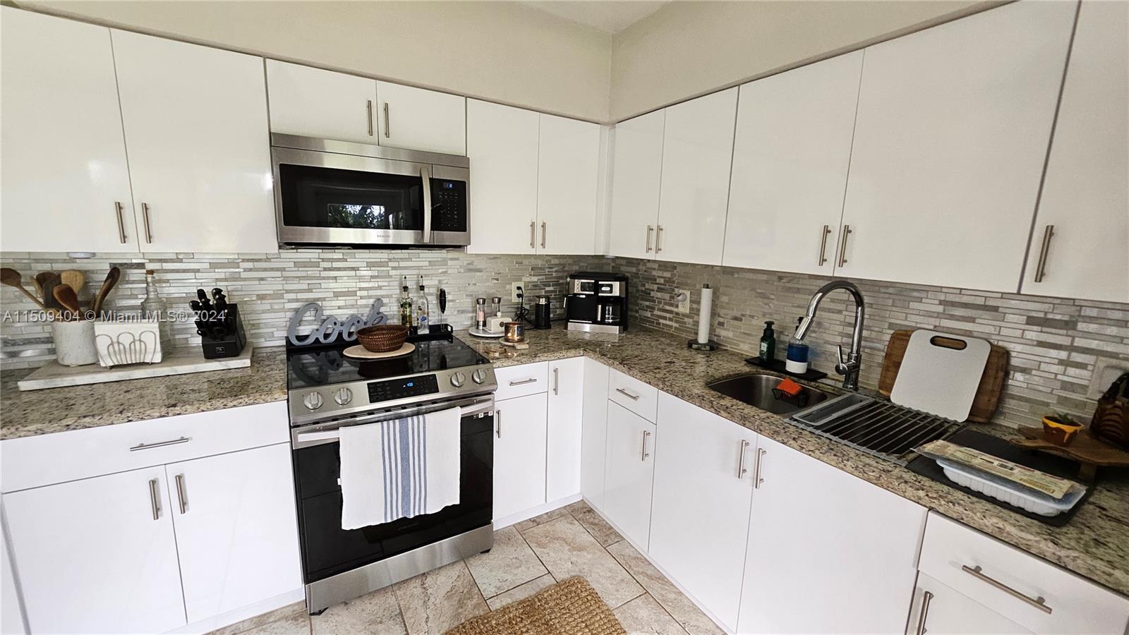 260 NW 150th St, Miami, Florida 33168, 3 Bedrooms Bedrooms, ,1 BathroomBathrooms,Residential,For Sale,260 NW 150th St,A11509404