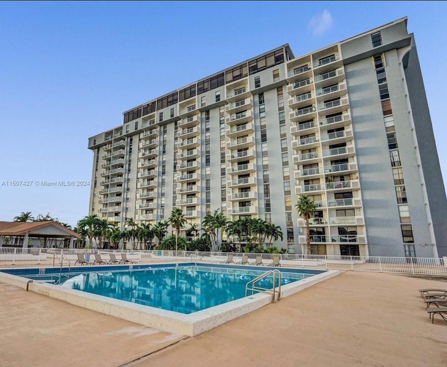 13499 Biscayne Blvd 1103, North Miami, Florida 33181, 1 Bedroom Bedrooms, ,1 BathroomBathrooms,Residential,For Sale,13499 Biscayne Blvd 1103,A11507427