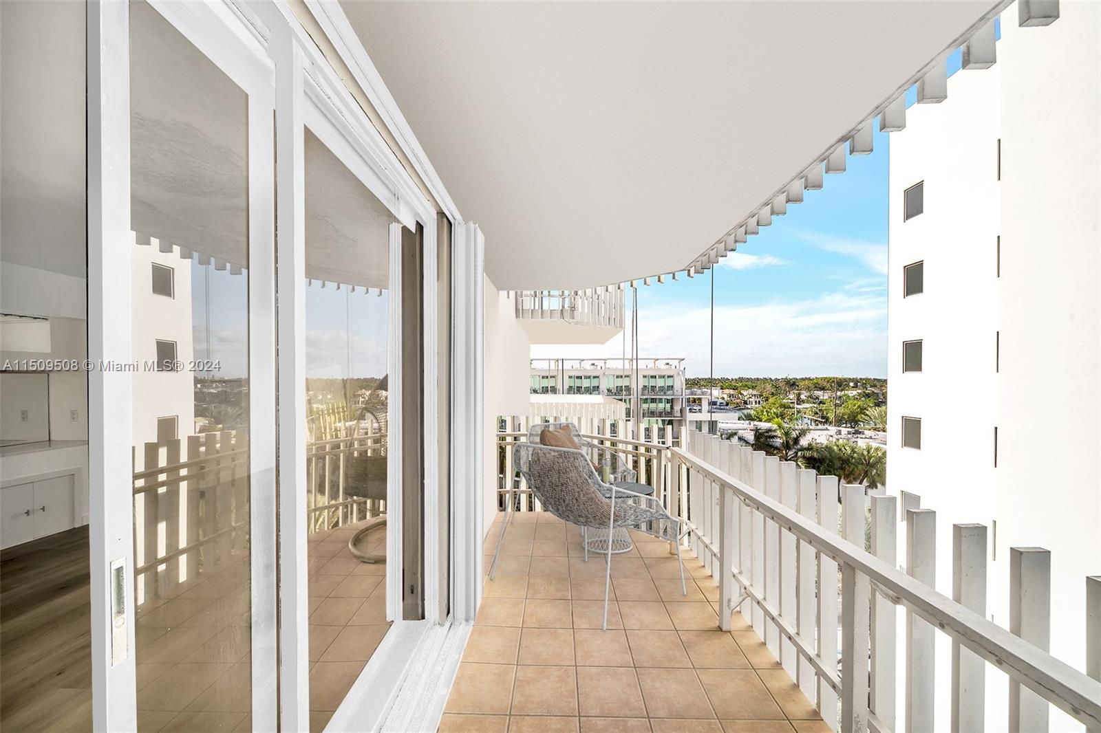 6061 Collins Ave 7A, Miami Beach, Florida 33140, 2 Bedrooms Bedrooms, ,2 BathroomsBathrooms,Residential,For Sale,6061 Collins Ave 7A,A11509508