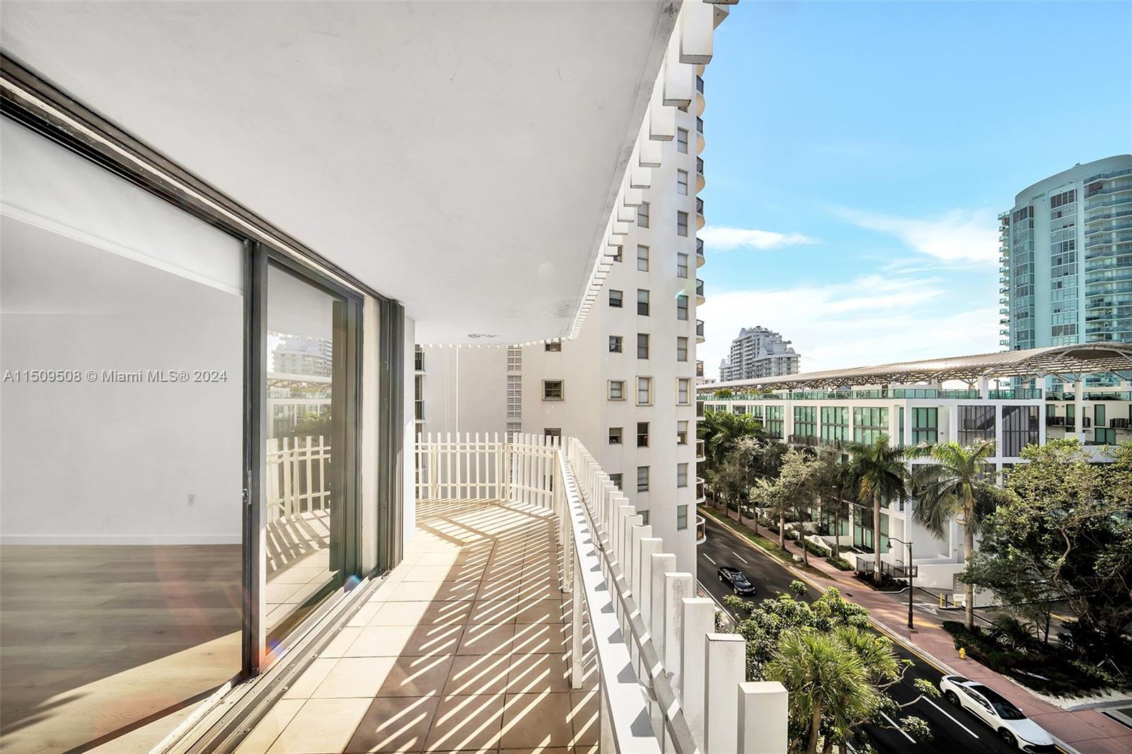 6061 Collins Ave 7A, Miami Beach, Florida 33140, 2 Bedrooms Bedrooms, ,2 BathroomsBathrooms,Residential,For Sale,6061 Collins Ave 7A,A11509508