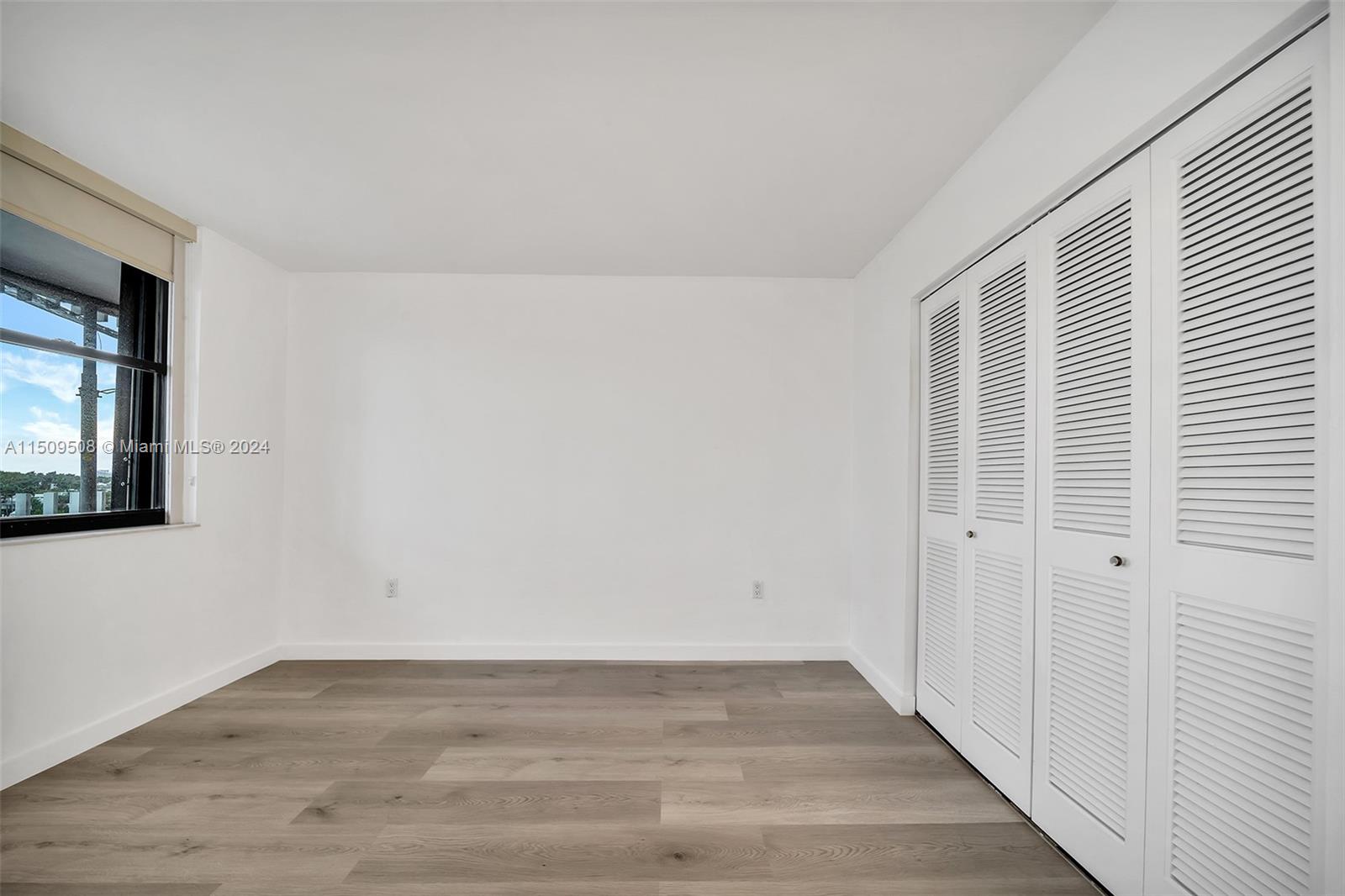 6061 Collins Ave 7A, Miami Beach, Florida 33140, 2 Bedrooms Bedrooms, ,2 BathroomsBathrooms,Residential,For Sale,6061 Collins Ave 7A,A11509508