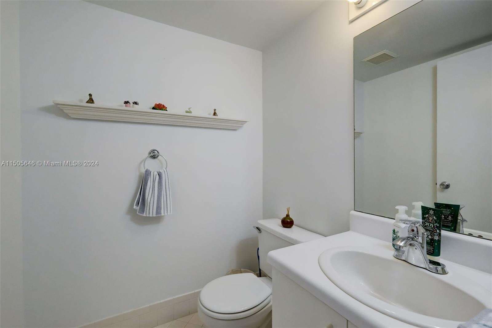 1650 SW 124th Ter 306D, Pembroke Pines, Florida 33027, 2 Bedrooms Bedrooms, ,1 BathroomBathrooms,Residential,For Sale,1650 SW 124th Ter 306D,A11505646
