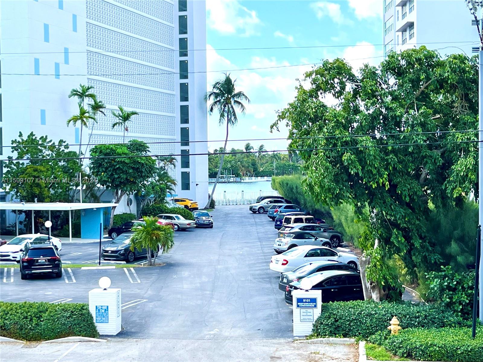 1001 91st St 212, Bay Harbor Islands, Florida 33154, 1 Bedroom Bedrooms, ,1 BathroomBathrooms,Residentiallease,For Rent,1001 91st St 212,A11509107