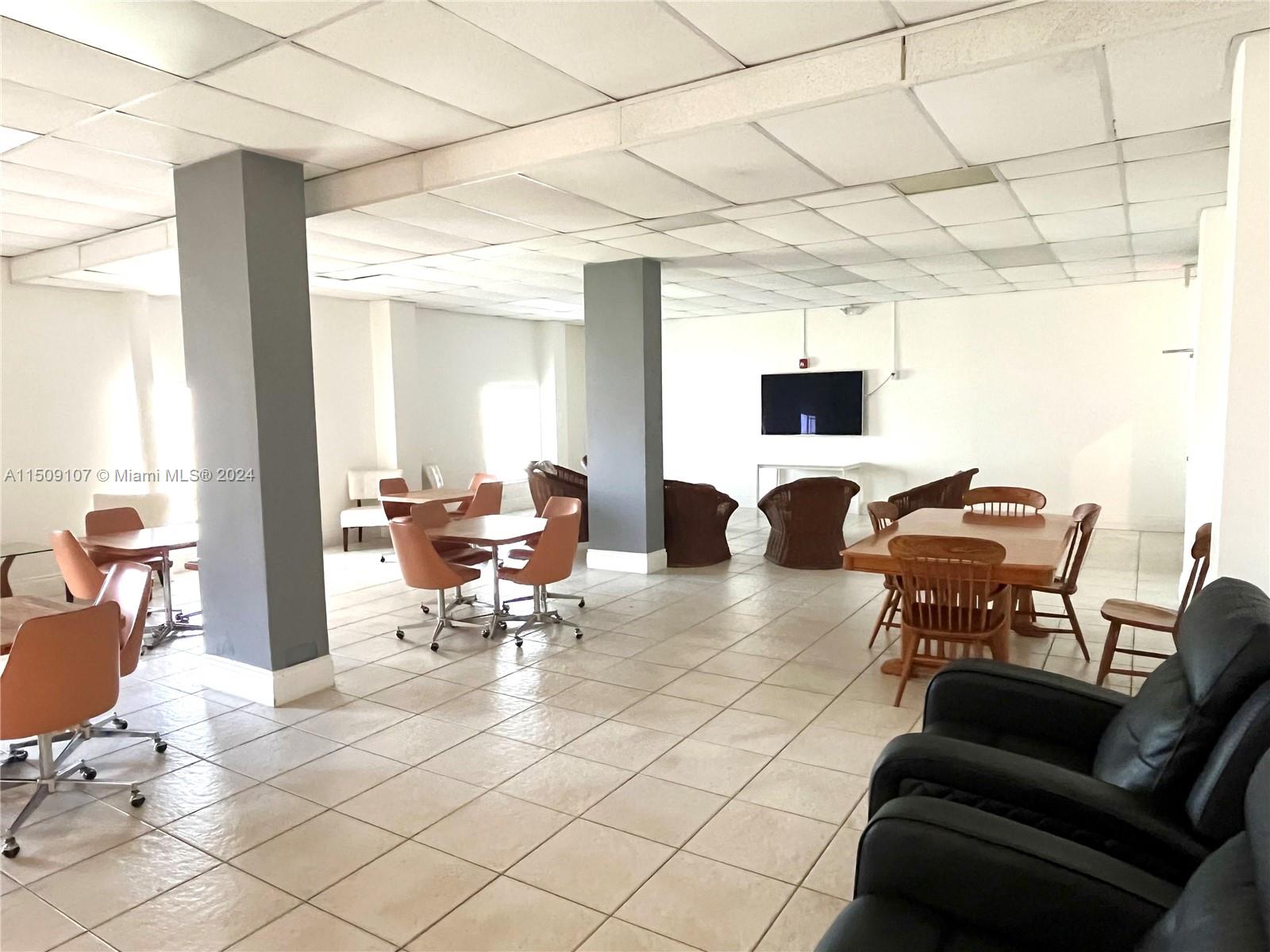1001 91st St 212, Bay Harbor Islands, Florida 33154, 1 Bedroom Bedrooms, ,1 BathroomBathrooms,Residentiallease,For Rent,1001 91st St 212,A11509107