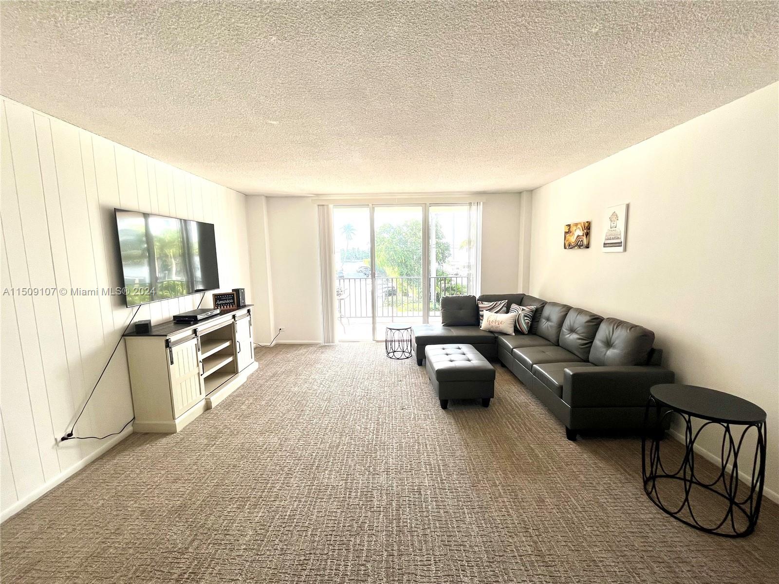 1001 91st St 212, Bay Harbor Islands, Florida 33154, 1 Bedroom Bedrooms, ,1 BathroomBathrooms,Residentiallease,For Rent,1001 91st St 212,A11509107