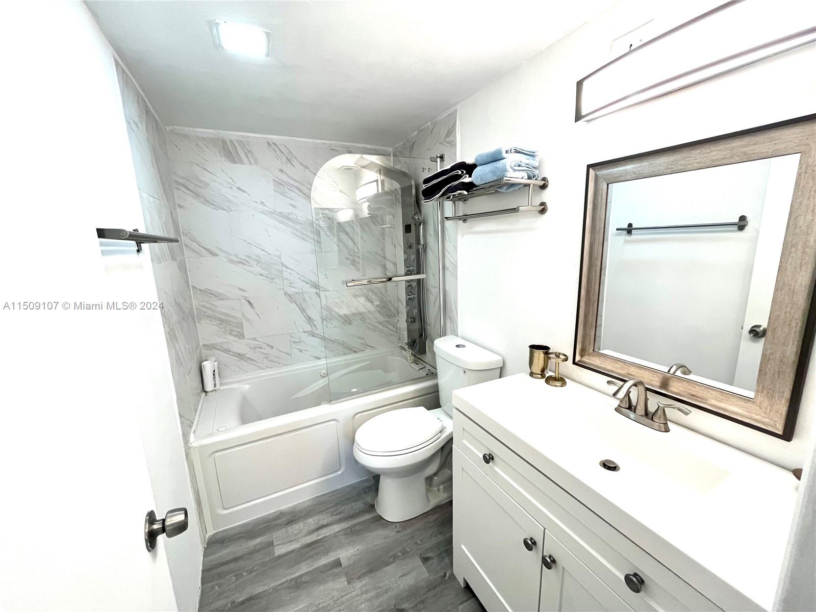1001 91st St 212, Bay Harbor Islands, Florida 33154, 1 Bedroom Bedrooms, ,1 BathroomBathrooms,Residentiallease,For Rent,1001 91st St 212,A11509107
