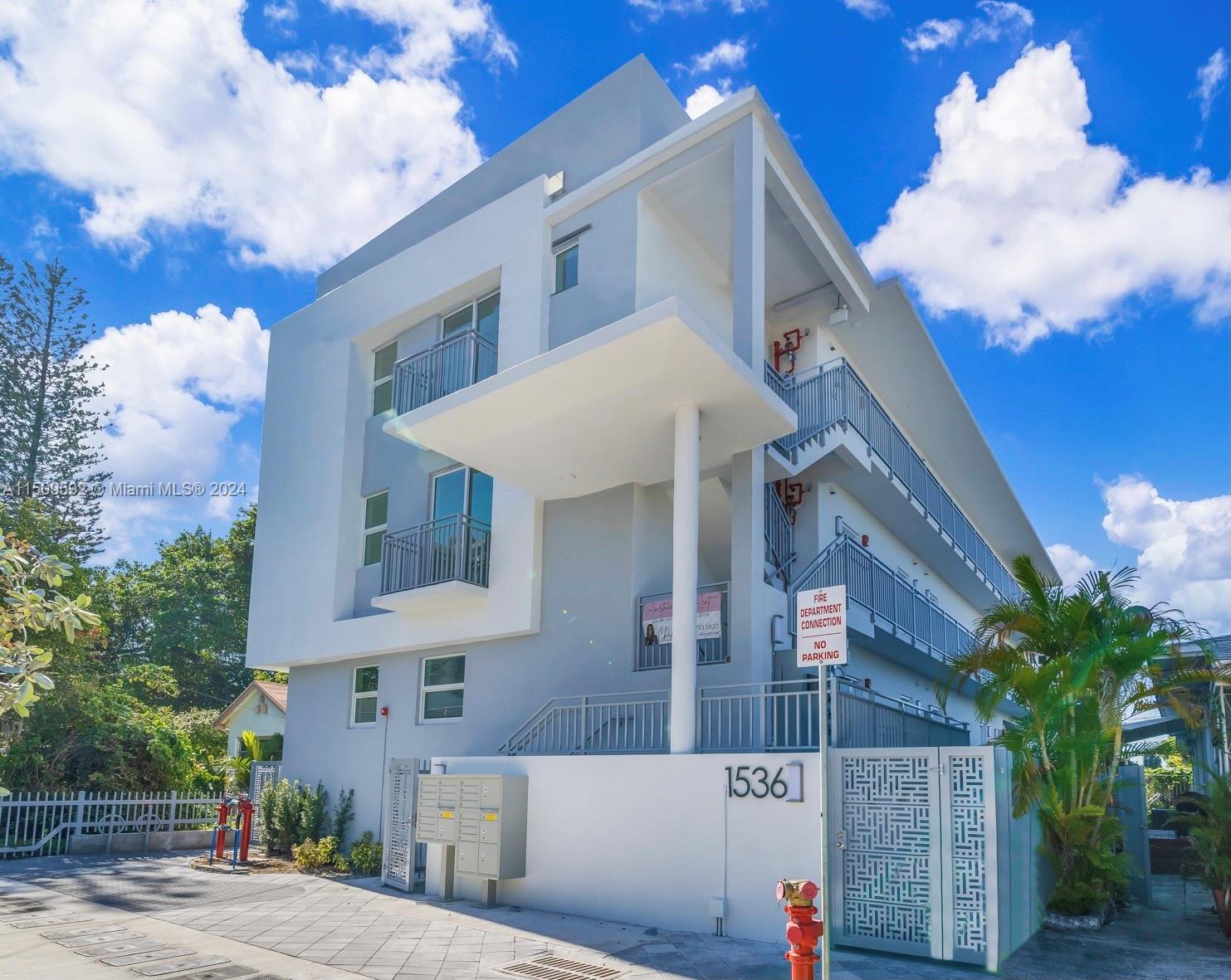 1536 NW 15th Ave 306, Miami, Florida 33125, 2 Bedrooms Bedrooms, ,1 BathroomBathrooms,Residentiallease,For Rent,1536 NW 15th Ave 306,A11509592