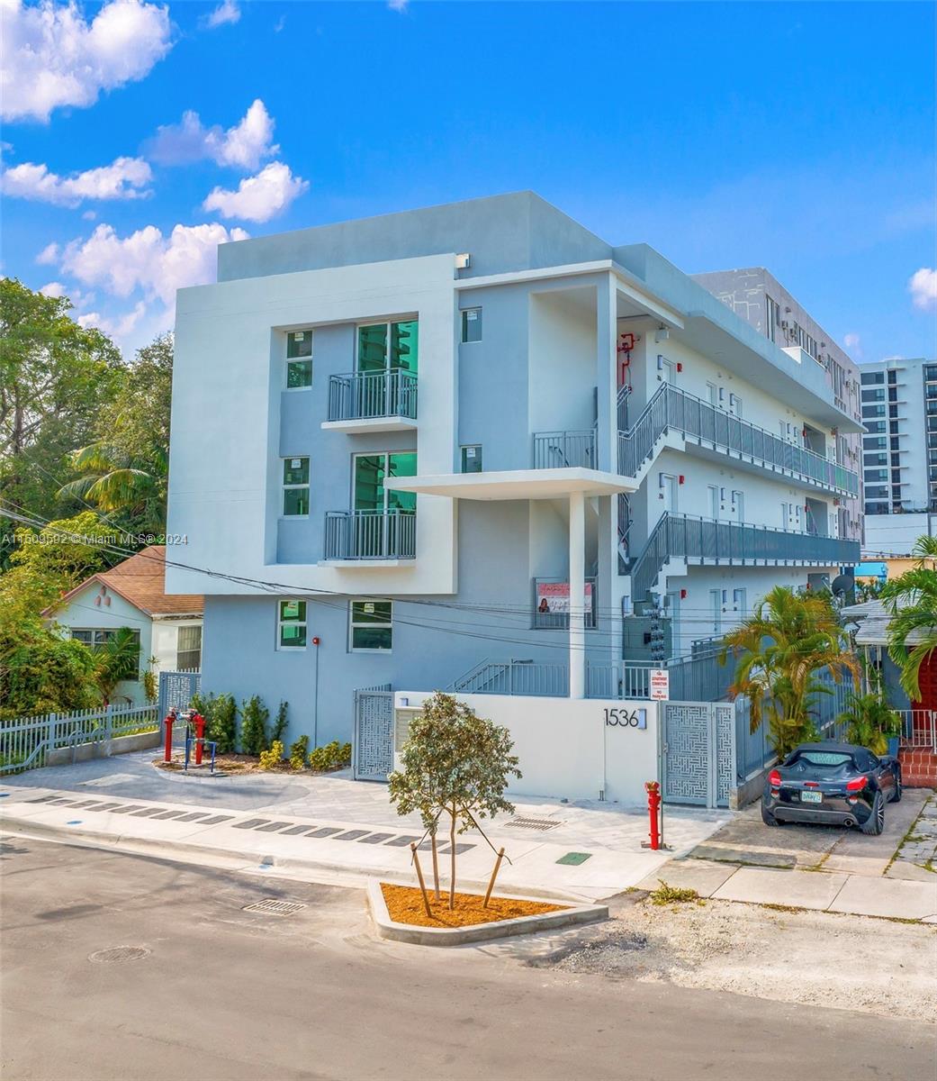 1536 NW 15th Ave 306, Miami, Florida 33125, 2 Bedrooms Bedrooms, ,1 BathroomBathrooms,Residentiallease,For Rent,1536 NW 15th Ave 306,A11509592