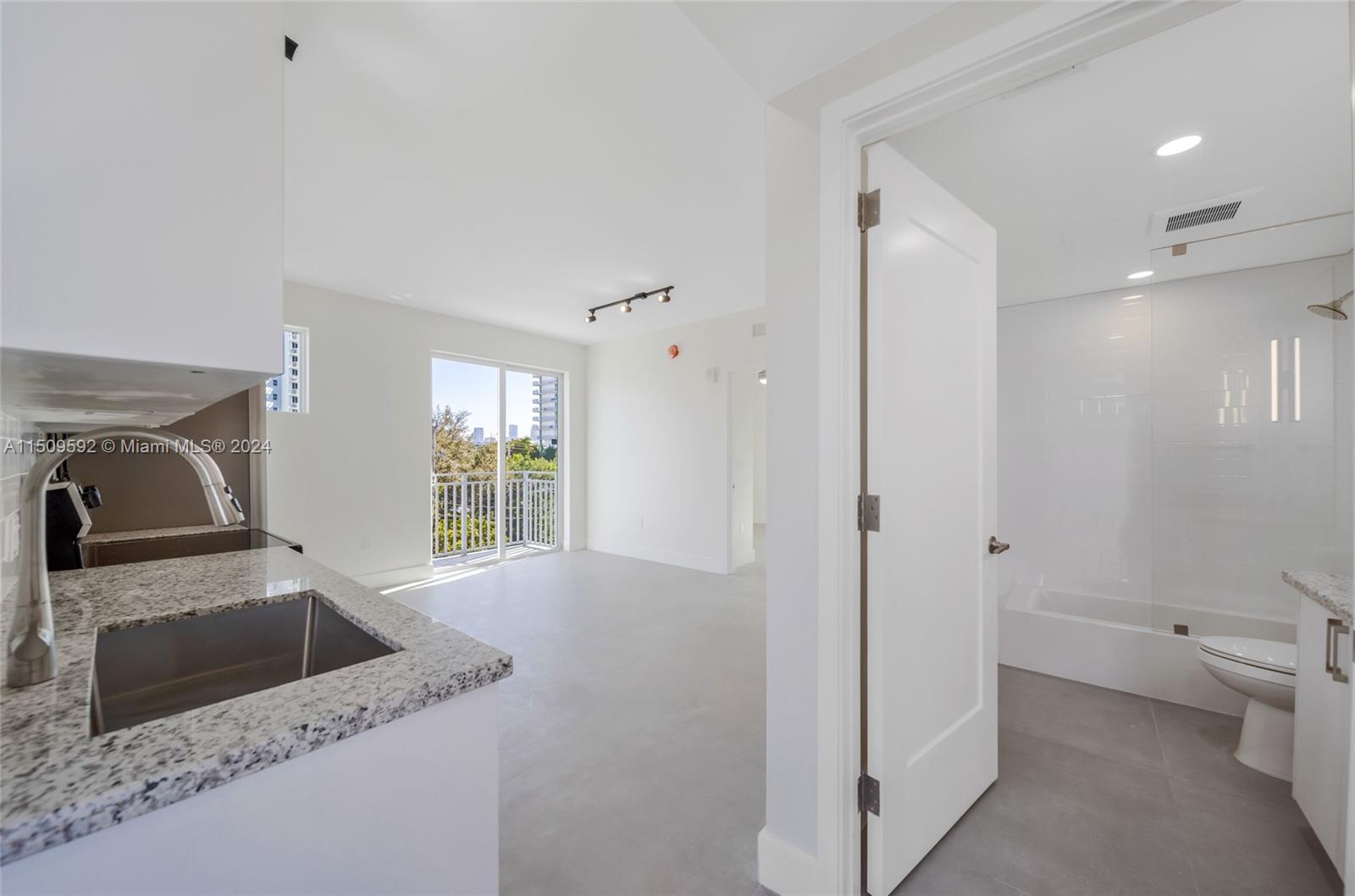 1536 NW 15th Ave 306, Miami, Florida 33125, 2 Bedrooms Bedrooms, ,1 BathroomBathrooms,Residentiallease,For Rent,1536 NW 15th Ave 306,A11509592