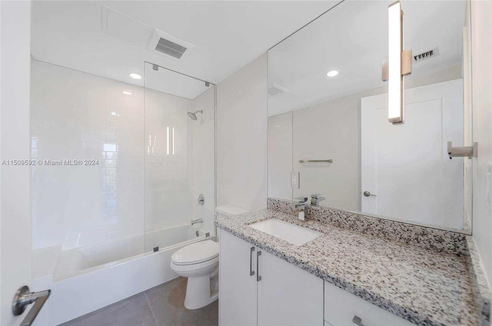 1536 NW 15th Ave 306, Miami, Florida 33125, 2 Bedrooms Bedrooms, ,1 BathroomBathrooms,Residentiallease,For Rent,1536 NW 15th Ave 306,A11509592