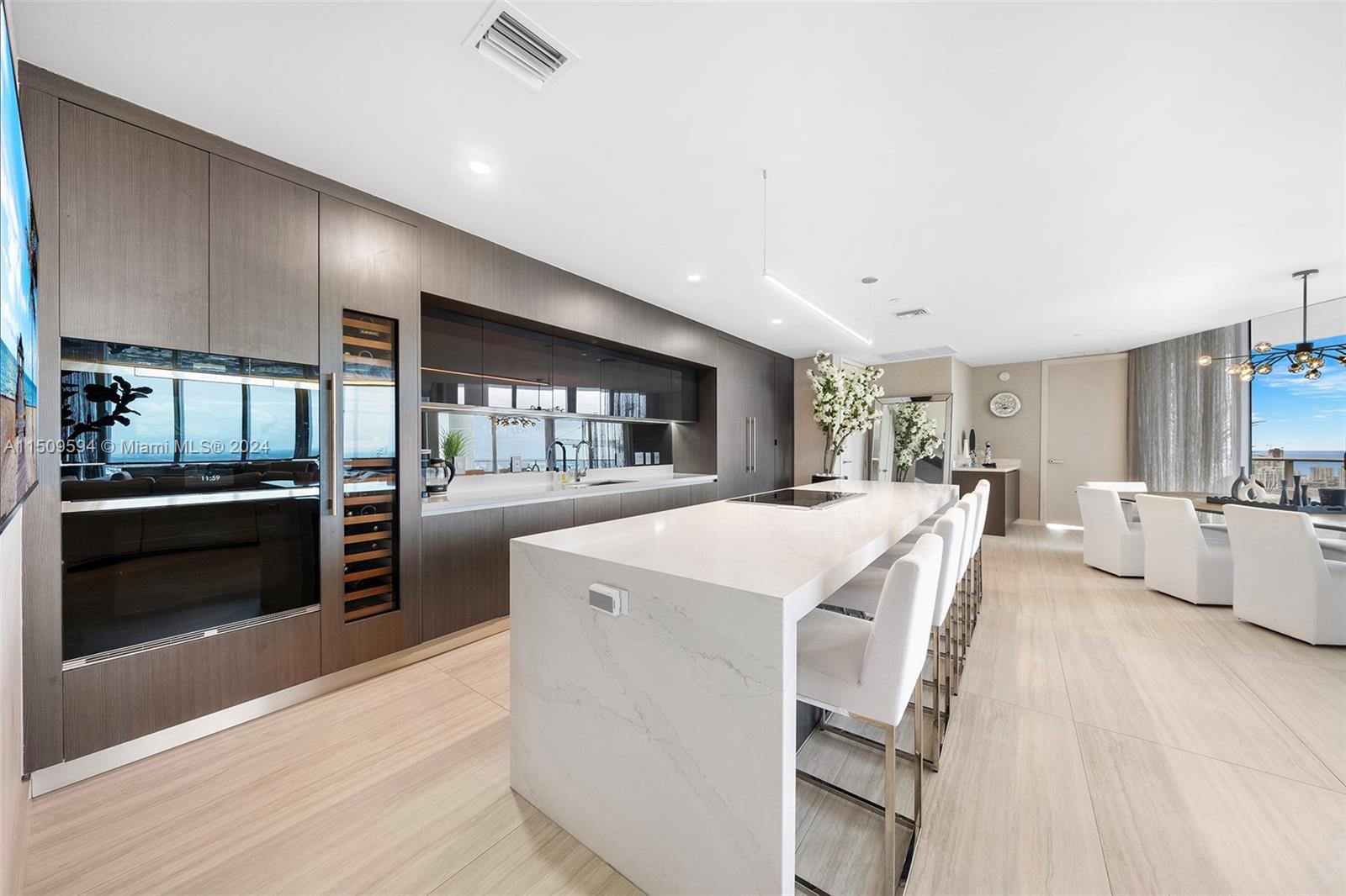 851 1st Ave, Miami, FL, 33132 United States, 4 Bedrooms Bedrooms, ,5 BathroomsBathrooms,Residential,For Sale,1st Ave,A11509594