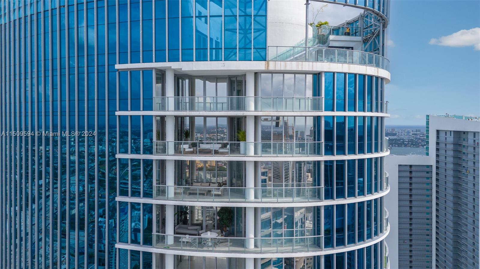 851 1st Ave, Miami, FL, 33132 United States, 4 Bedrooms Bedrooms, ,5 BathroomsBathrooms,Residential,For Sale,1st Ave,A11509594