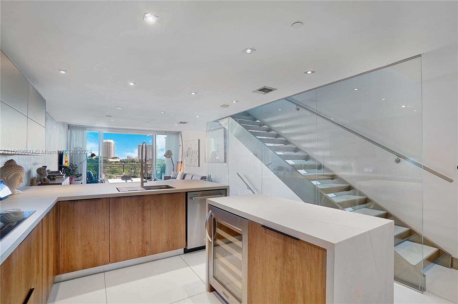 2950 NE 188th St 537, Aventura, Florida 33180, 3 Bedrooms Bedrooms, ,3 BathroomsBathrooms,Residential,For Sale,2950 NE 188th St 537,A11509600