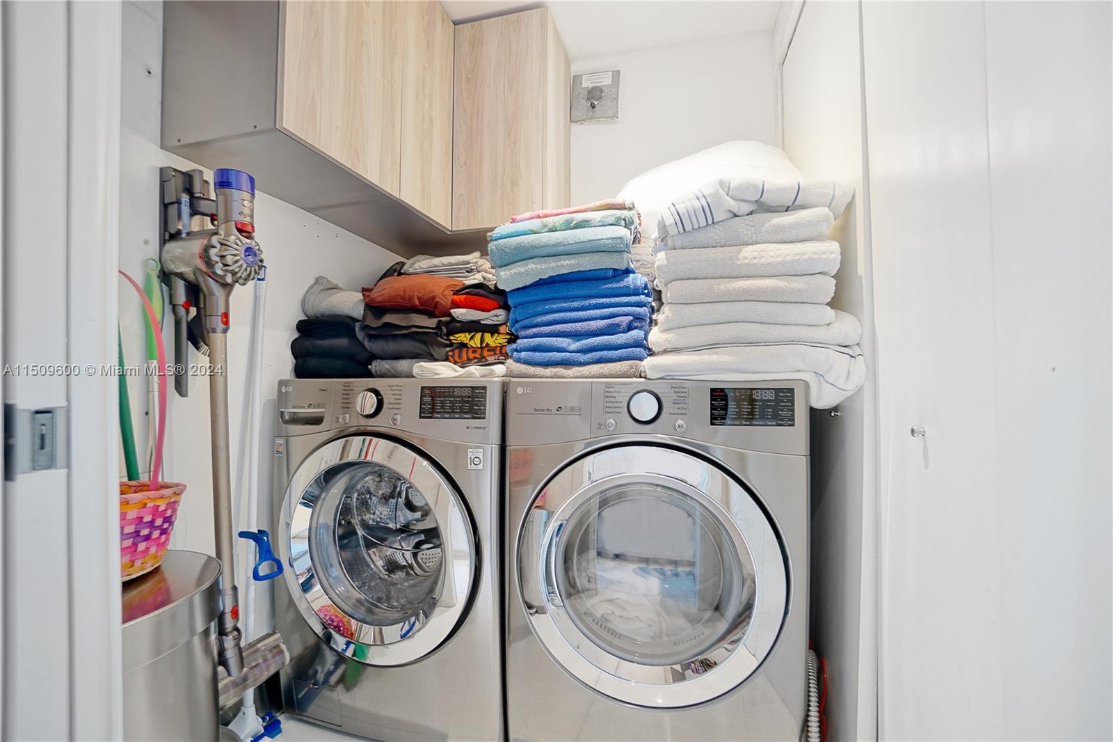 2950 NE 188th St 537, Aventura, Florida 33180, 3 Bedrooms Bedrooms, ,3 BathroomsBathrooms,Residential,For Sale,2950 NE 188th St 537,A11509600