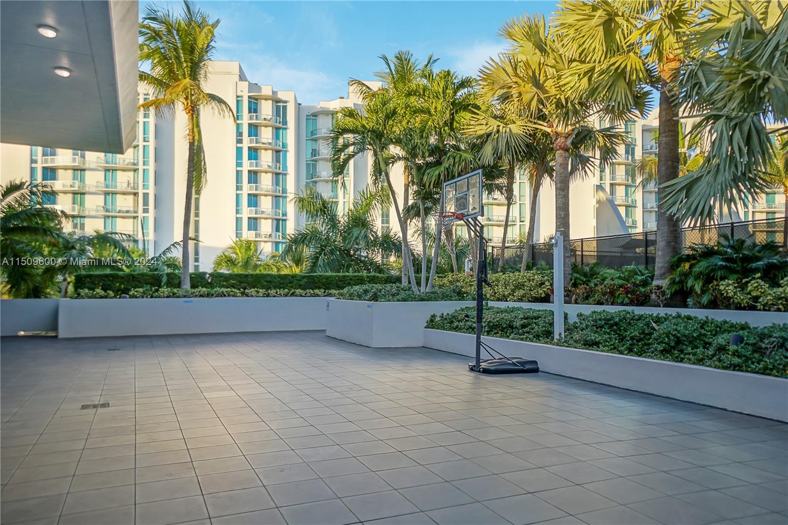 2950 188th St, Aventura, FL, 33180 United States, 3 Bedrooms Bedrooms, ,3 BathroomsBathrooms,Residential,For Sale,188th St,A11509600