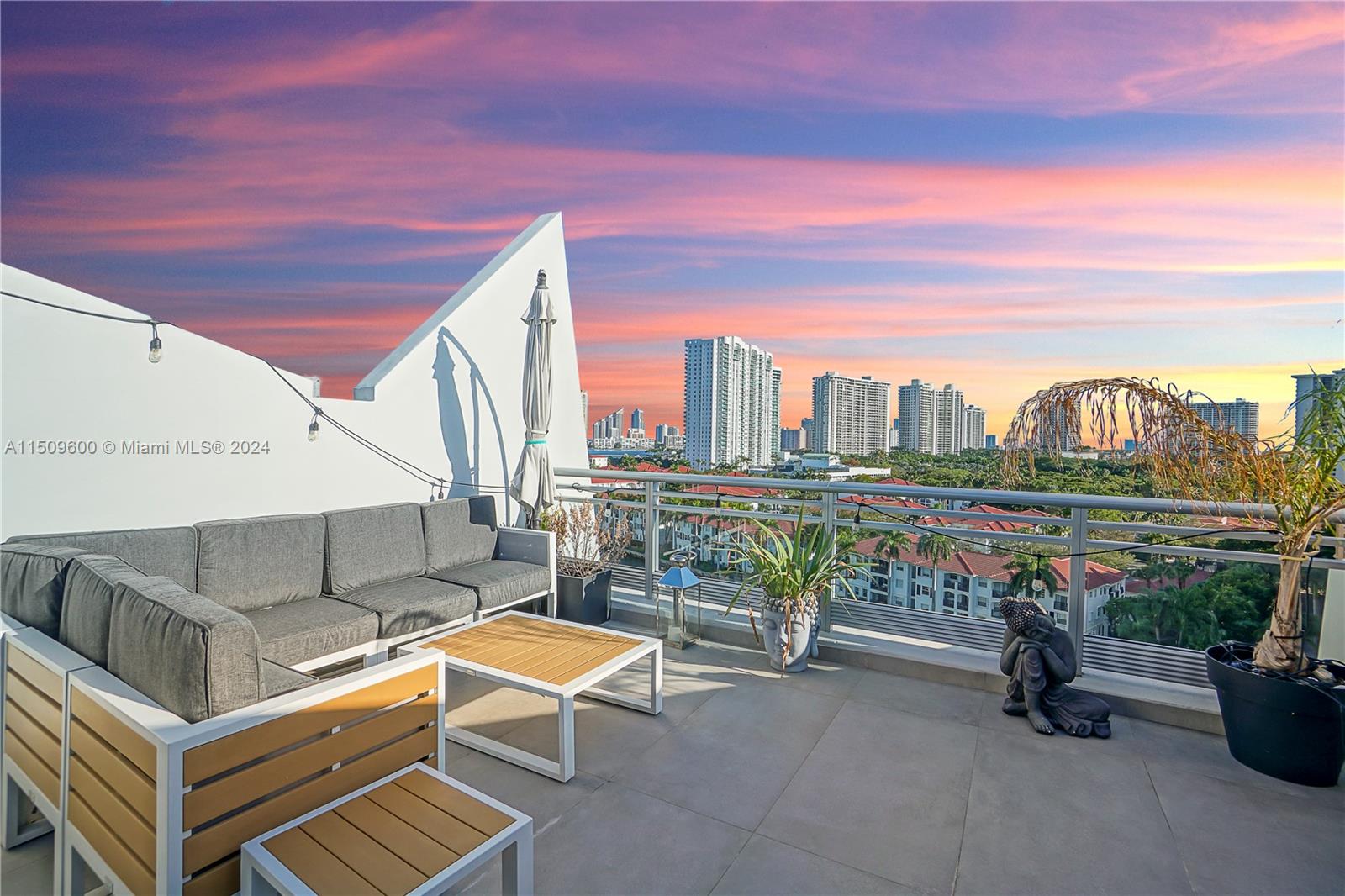 2950 NE 188th St 537, Aventura, Florida 33180, 3 Bedrooms Bedrooms, ,3 BathroomsBathrooms,Residential,For Sale,2950 NE 188th St 537,A11509600