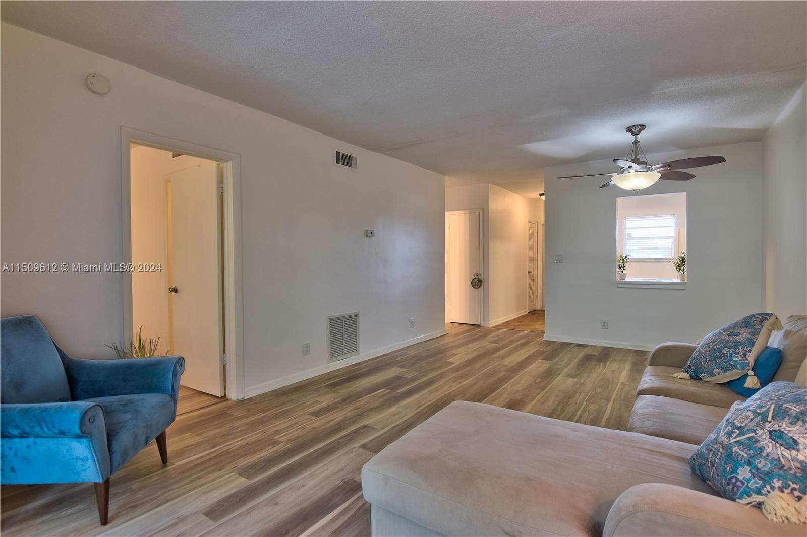1400 NE 57th St 207, Fort Lauderdale, Florida 33334, 2 Bedrooms Bedrooms, ,2 BathroomsBathrooms,Residential,For Sale,1400 NE 57th St 207,A11509612