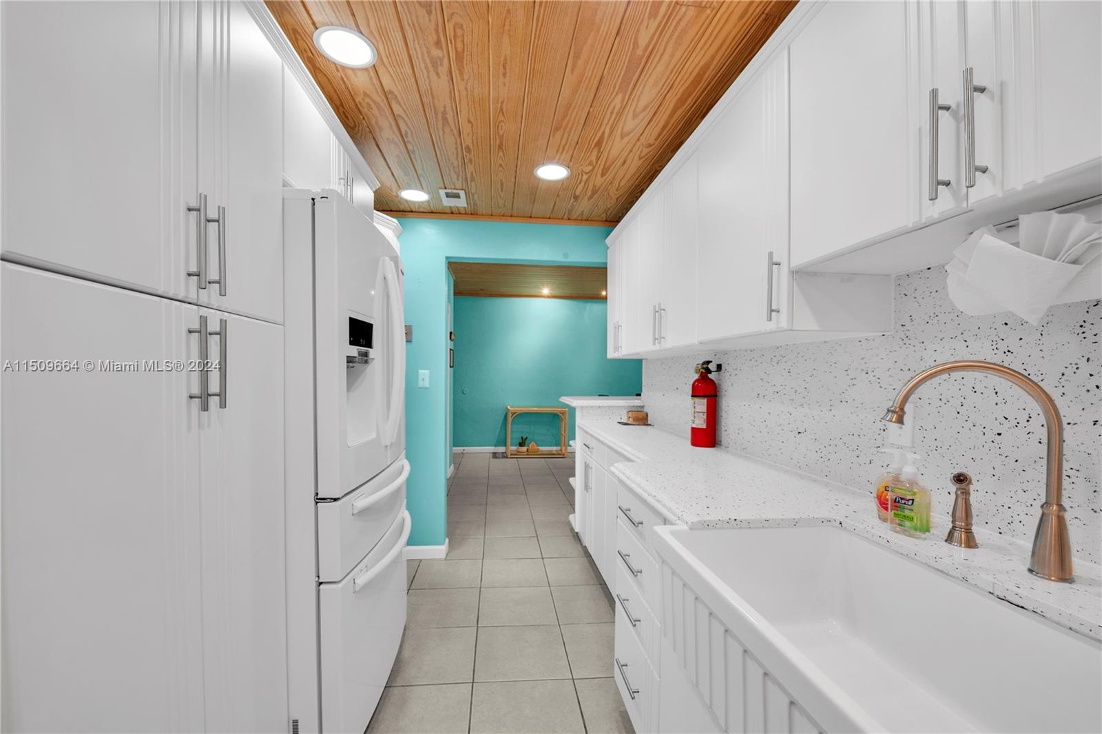 3901 S Ocean Dr 1D, Hollywood, Florida 33019, 1 Bedroom Bedrooms, ,1 BathroomBathrooms,Residential,For Sale,3901 S Ocean Dr 1D,A11509664