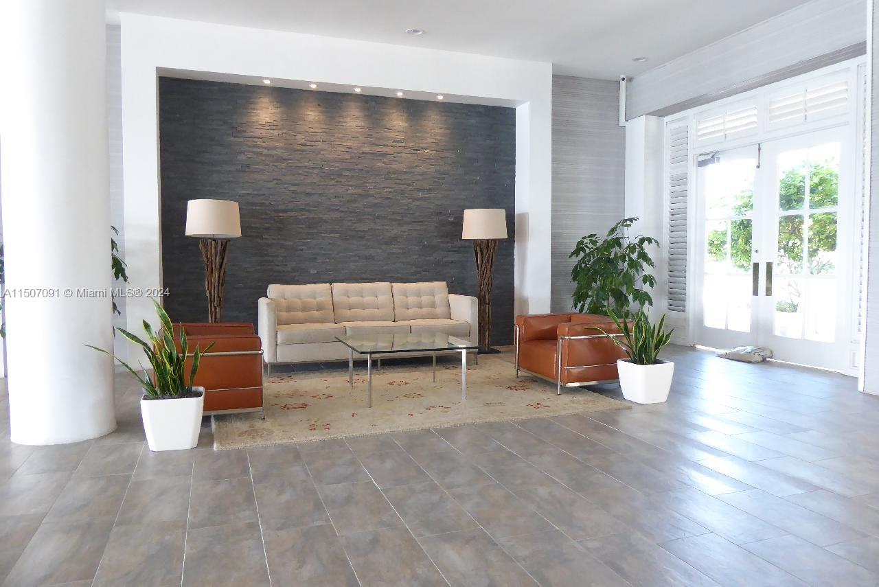 800 West Ave 237, Miami Beach, Florida 33139, ,1 BathroomBathrooms,Residentiallease,For Rent,800 West Ave 237,A11507091