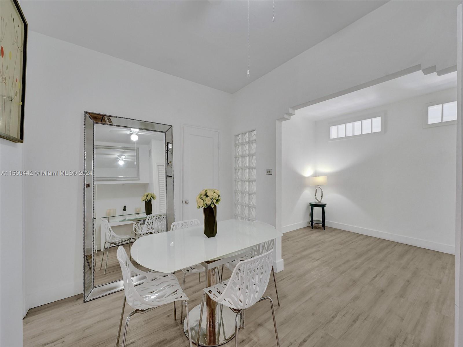 730 12th St 9, Miami Beach, Florida 33139, 1 Bedroom Bedrooms, ,1 BathroomBathrooms,Residentiallease,For Rent,730 12th St 9,A11509442