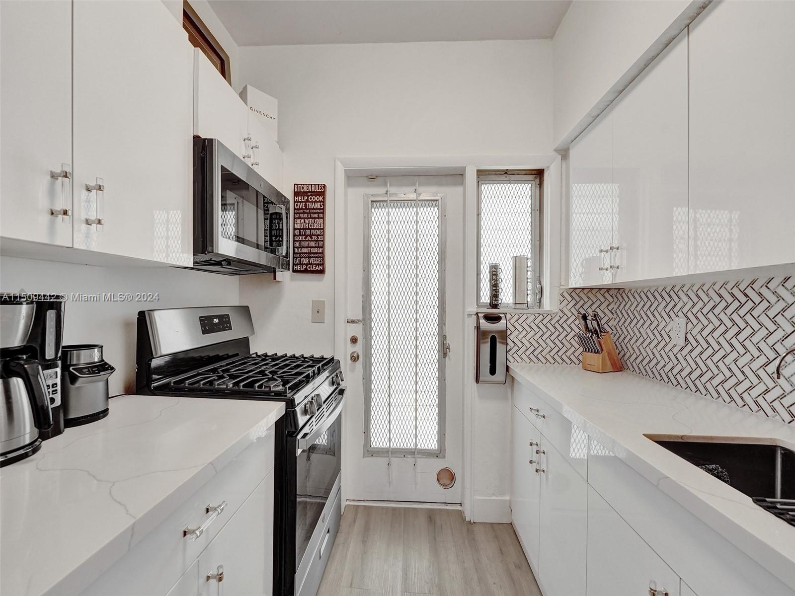 730 12th St 9, Miami Beach, Florida 33139, 1 Bedroom Bedrooms, ,1 BathroomBathrooms,Residentiallease,For Rent,730 12th St 9,A11509442