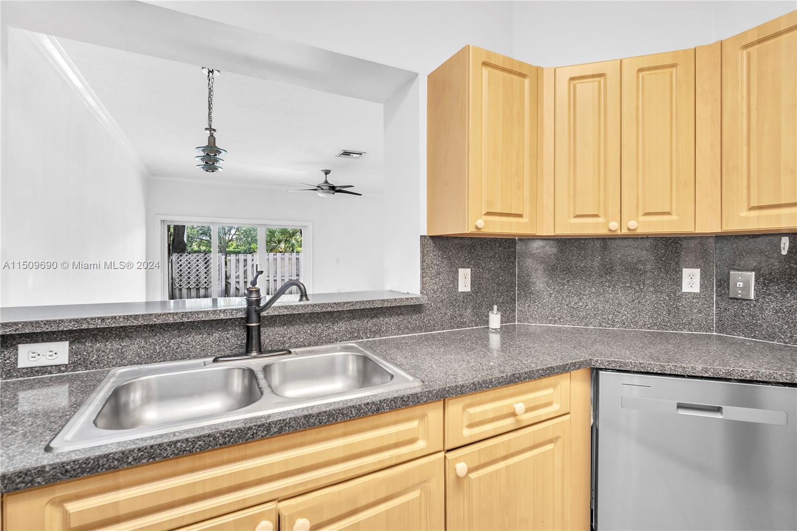 1214 100th Ave, Pembroke Pines, FL, 33024 United States, 3 Bedrooms Bedrooms, ,2 BathroomsBathrooms,Residential,For Sale,100th Ave,A11509690