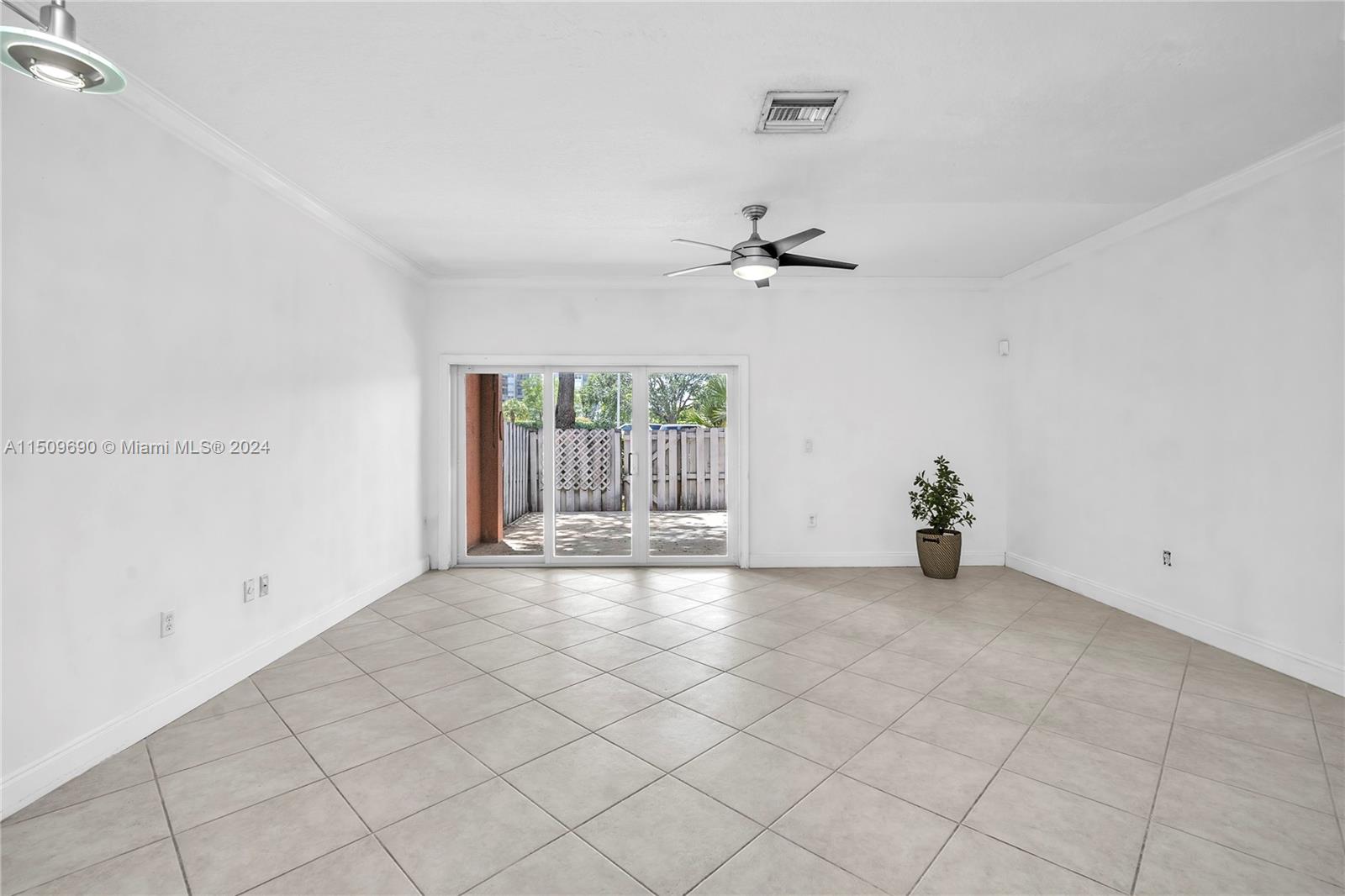 1214 100th Ave, Pembroke Pines, FL, 33024 United States, 3 Bedrooms Bedrooms, ,2 BathroomsBathrooms,Residential,For Sale,100th Ave,A11509690