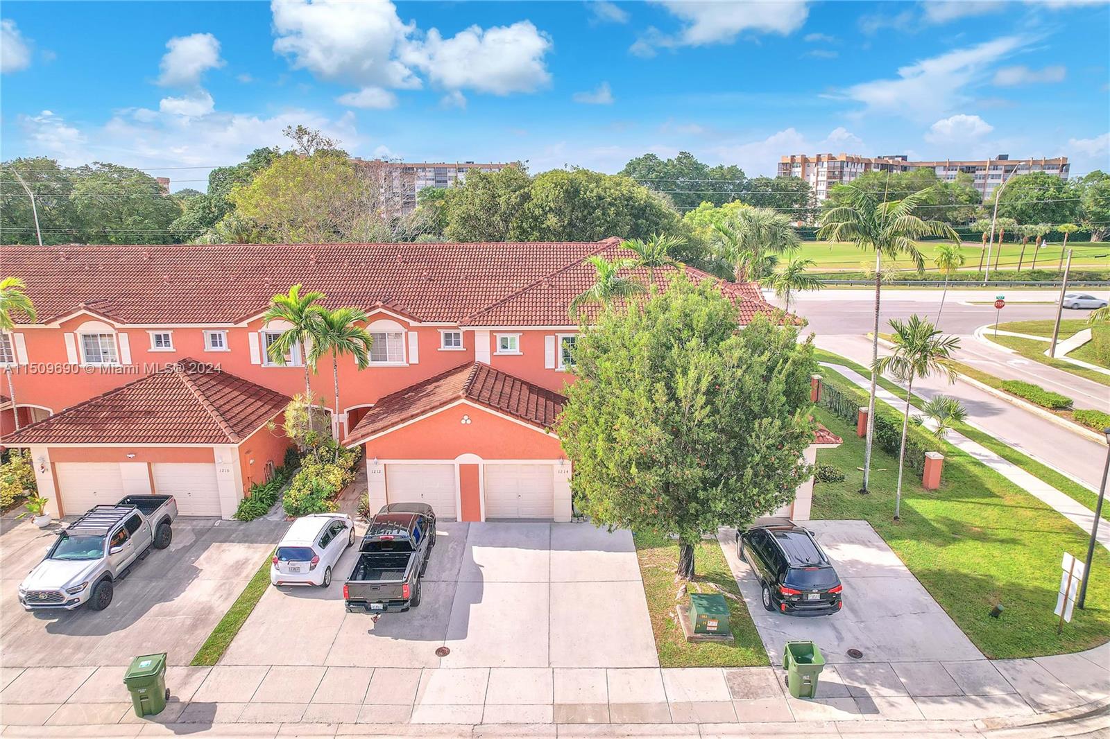 1214 100th Ave, Pembroke Pines, FL, 33024 United States, 3 Bedrooms Bedrooms, ,2 BathroomsBathrooms,Residential,For Sale,100th Ave,A11509690