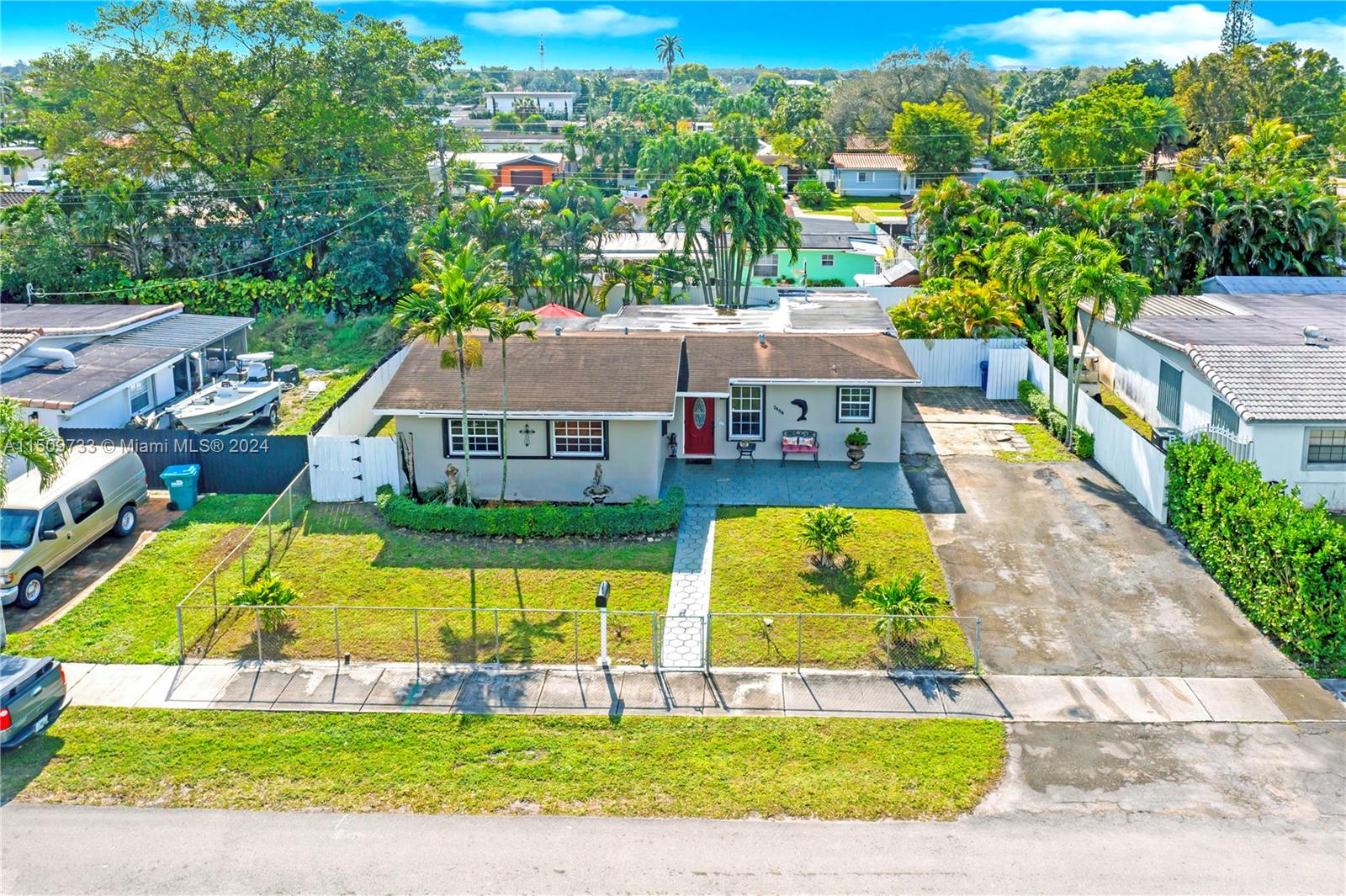 7884 NW 175th St, Hialeah, Florida 33015, 4 Bedrooms Bedrooms, ,2 BathroomsBathrooms,Residential,For Sale,7884 NW 175th St,A11509733