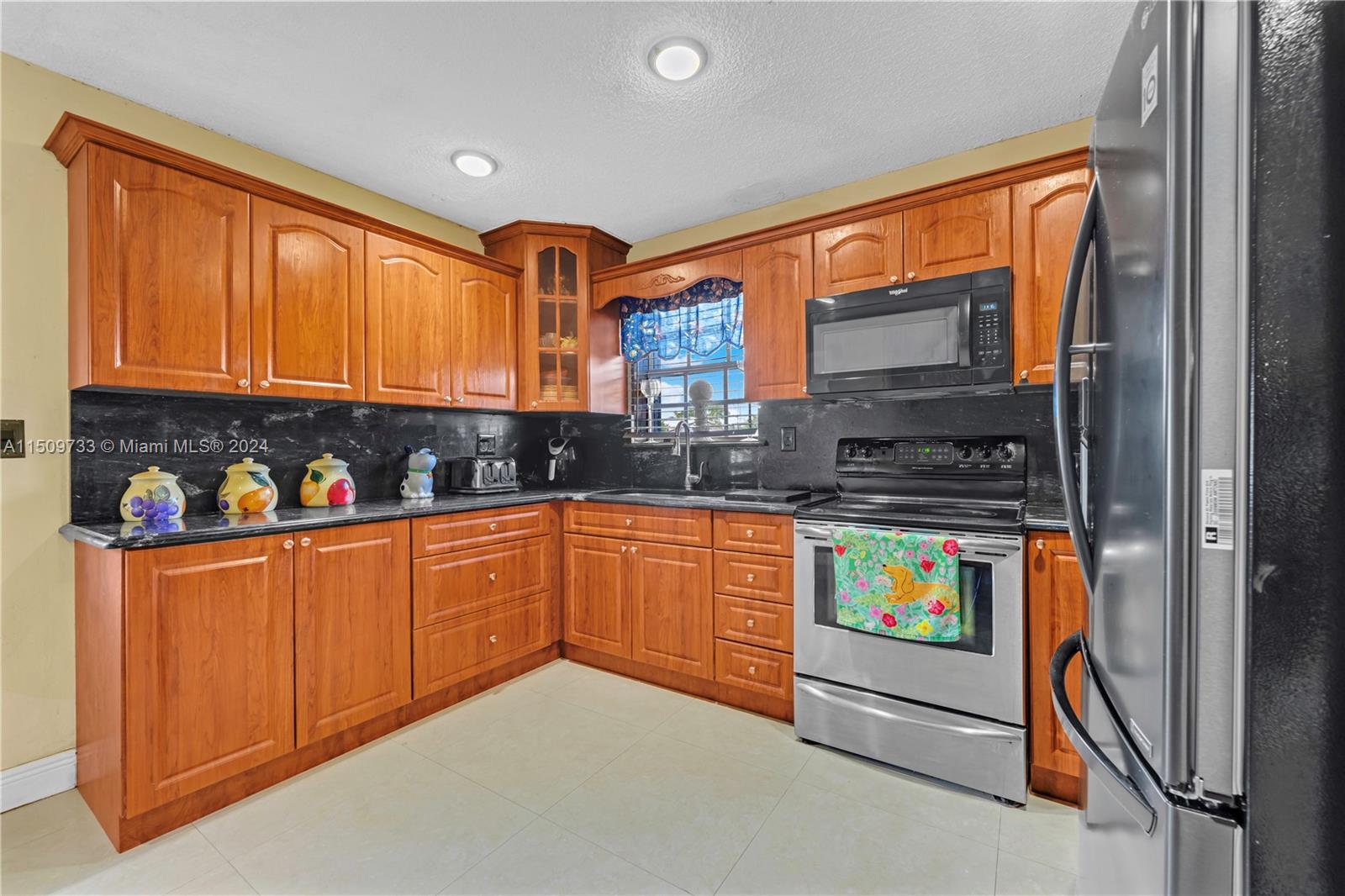 7884 NW 175th St, Hialeah, Florida 33015, 4 Bedrooms Bedrooms, ,2 BathroomsBathrooms,Residential,For Sale,7884 NW 175th St,A11509733