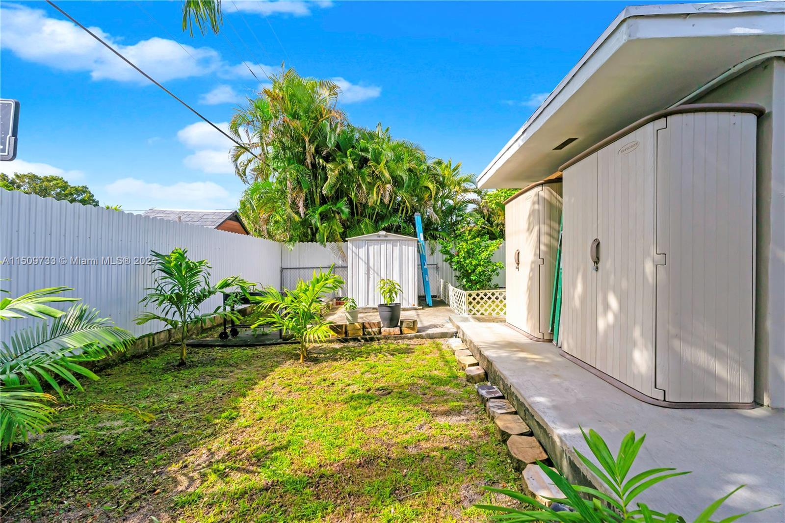 7884 NW 175th St, Hialeah, Florida 33015, 4 Bedrooms Bedrooms, ,2 BathroomsBathrooms,Residential,For Sale,7884 NW 175th St,A11509733