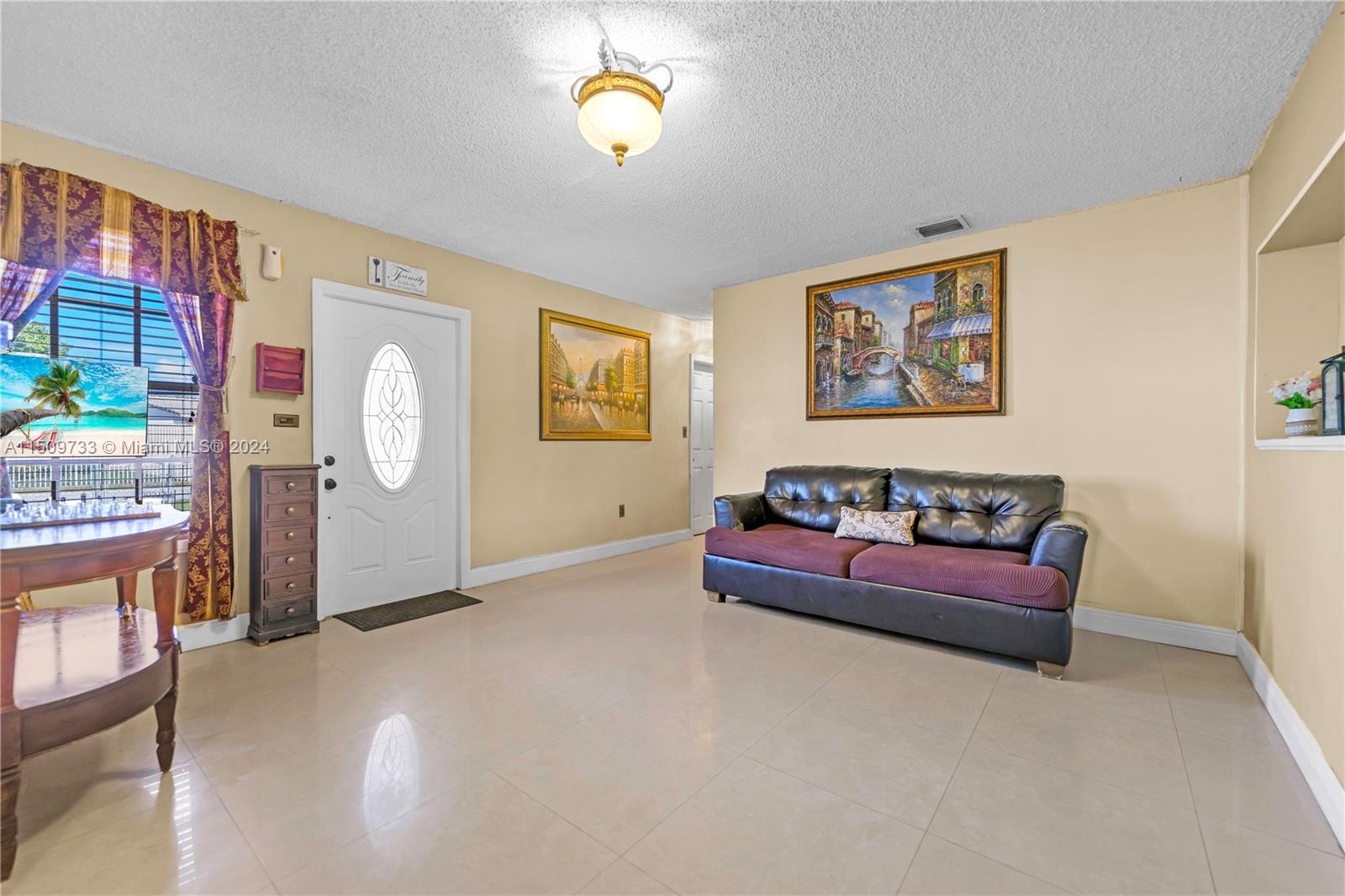 7884 NW 175th St, Hialeah, Florida 33015, 4 Bedrooms Bedrooms, ,2 BathroomsBathrooms,Residential,For Sale,7884 NW 175th St,A11509733