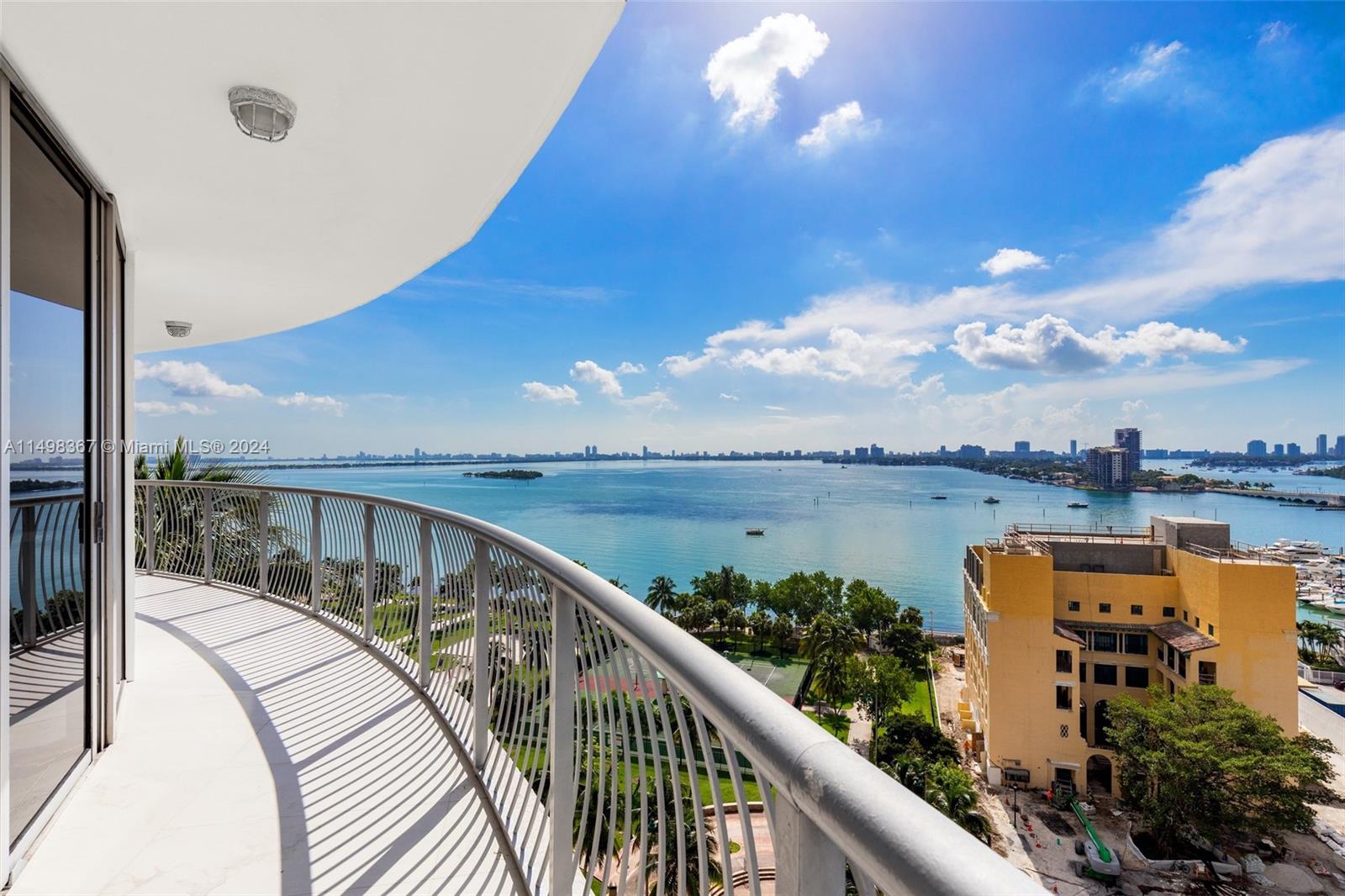 1750 N Bayshore Dr 1402, Miami, Florida 33132, 2 Bedrooms Bedrooms, ,2 BathroomsBathrooms,Residential,For Sale,1750 N Bayshore Dr 1402,A11498367