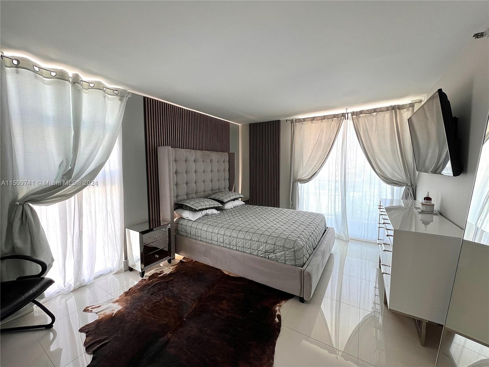 1035 West Ave 404, Miami Beach, Florida 33139, 1 Bedroom Bedrooms, ,2 BathroomsBathrooms,Residentiallease,For Rent,1035 West Ave 404,A11509741