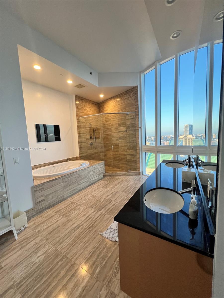 16001 Collins Ave, Sunny Isles Beach, FL, 33160 United States, 3 Bedrooms Bedrooms, ,3 BathroomsBathrooms,Residential,For Sale,Collins Ave,A11508624