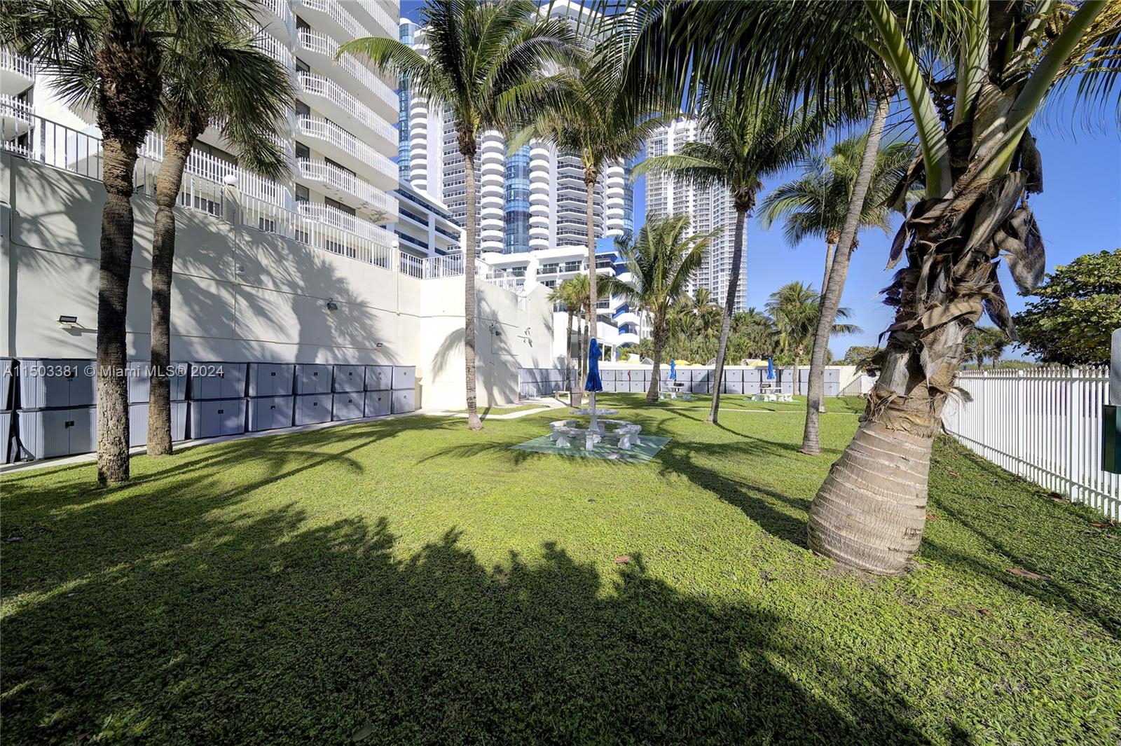 6061 Collins Ave 22F, Miami Beach, Florida 33140, 2 Bedrooms Bedrooms, ,2 BathroomsBathrooms,Residential,For Sale,6061 Collins Ave 22F,A11503381