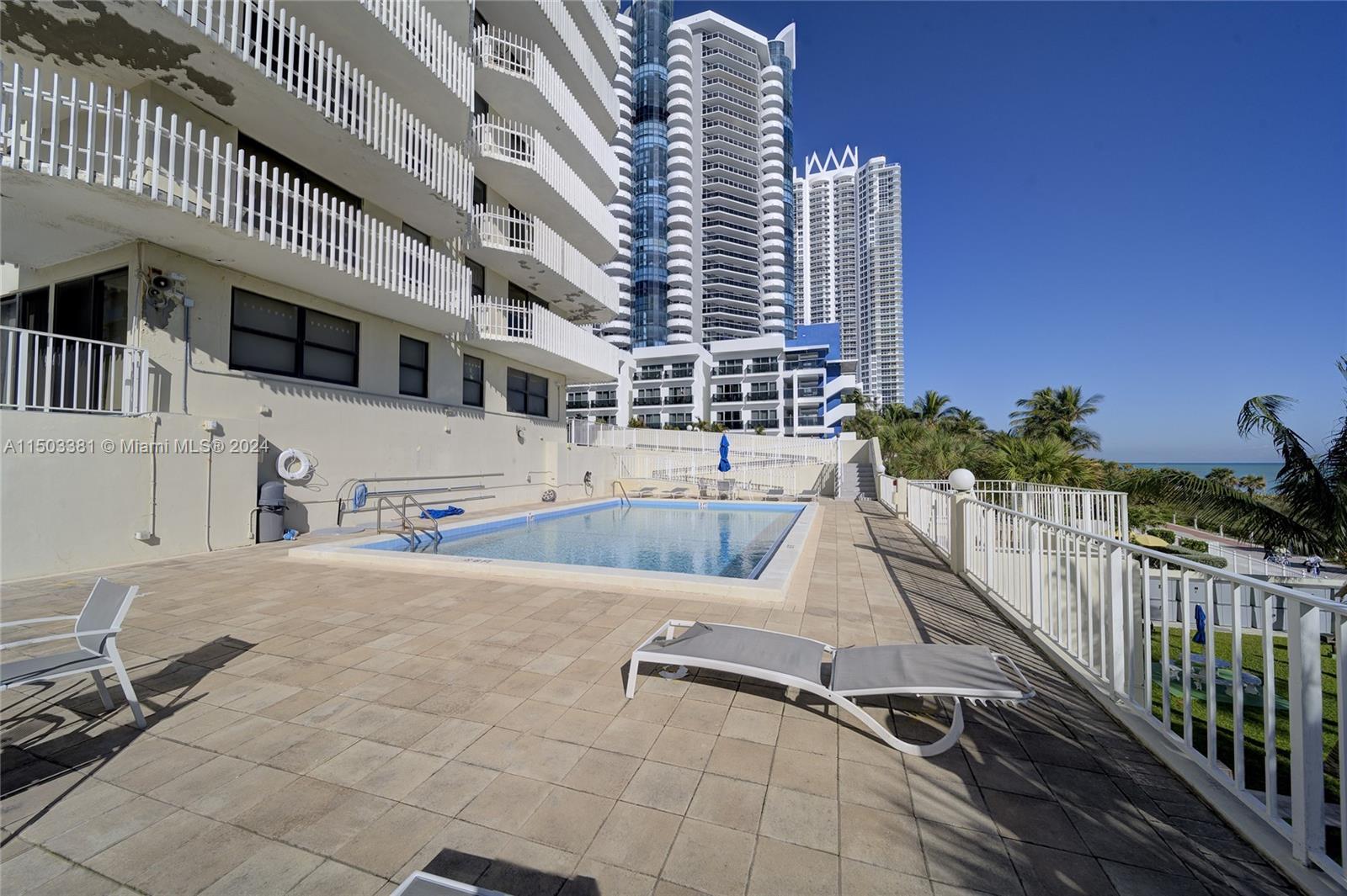 6061 Collins Ave 22F, Miami Beach, Florida 33140, 2 Bedrooms Bedrooms, ,2 BathroomsBathrooms,Residential,For Sale,6061 Collins Ave 22F,A11503381