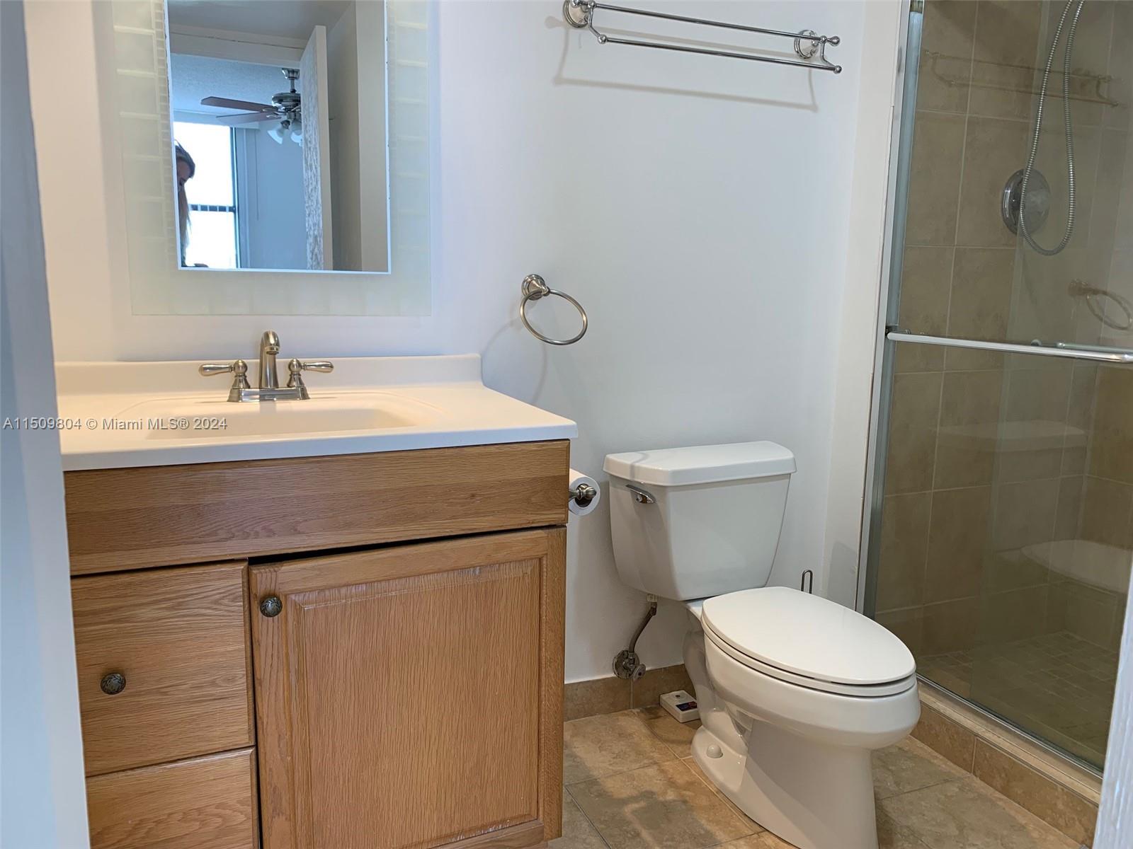 3675 N Country Club 1610, Aventura, Florida 33180, 2 Bedrooms Bedrooms, ,2 BathroomsBathrooms,Residentiallease,For Rent,3675 N Country Club 1610,A11509804