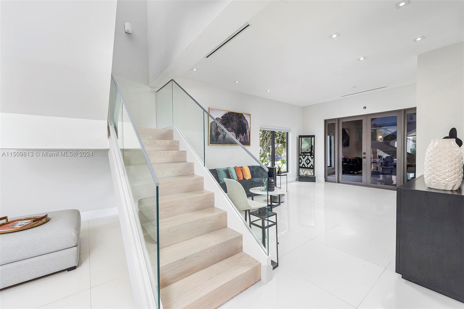 850 Washington St, Hollywood, FL, 33019 United States, 5 Bedrooms Bedrooms, ,5 BathroomsBathrooms,Residential,For Sale,Washington St,A11509813