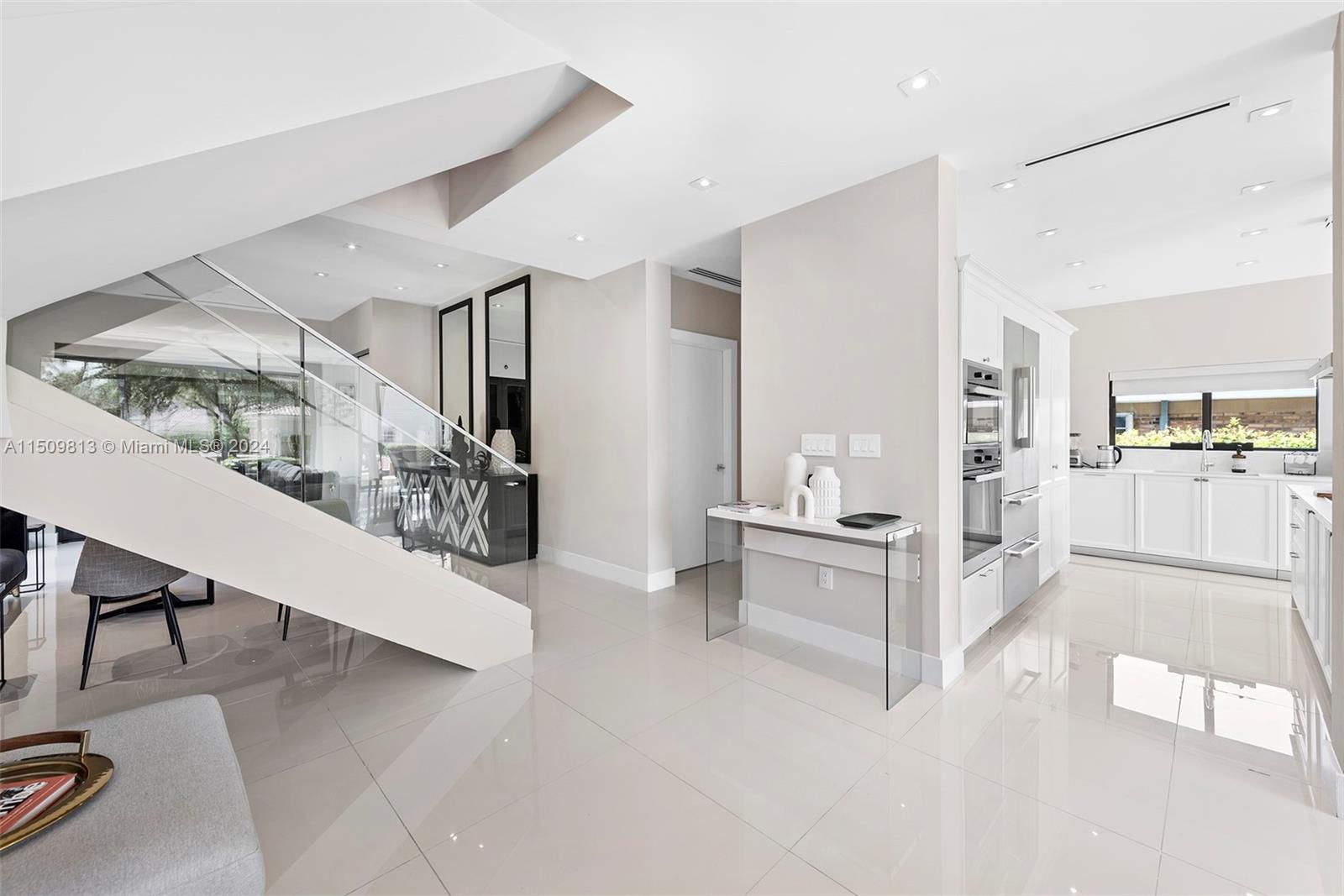 850 Washington St, Hollywood, FL, 33019 United States, 5 Bedrooms Bedrooms, ,5 BathroomsBathrooms,Residential,For Sale,Washington St,A11509813