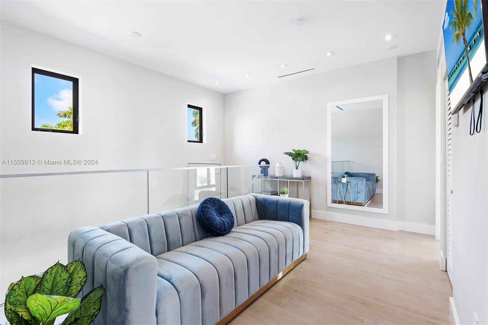 850 Washington St, Hollywood, FL, 33019 United States, 5 Bedrooms Bedrooms, ,5 BathroomsBathrooms,Residential,For Sale,Washington St,A11509813