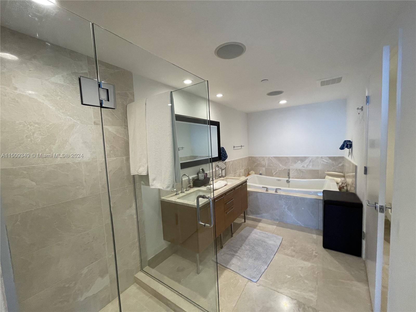 17001 Collins Ave, Sunny Isles Beach, FL, 33160 United States, 4 Bedrooms Bedrooms, ,4 BathroomsBathrooms,Residential,For Sale,Collins Ave,A11509349