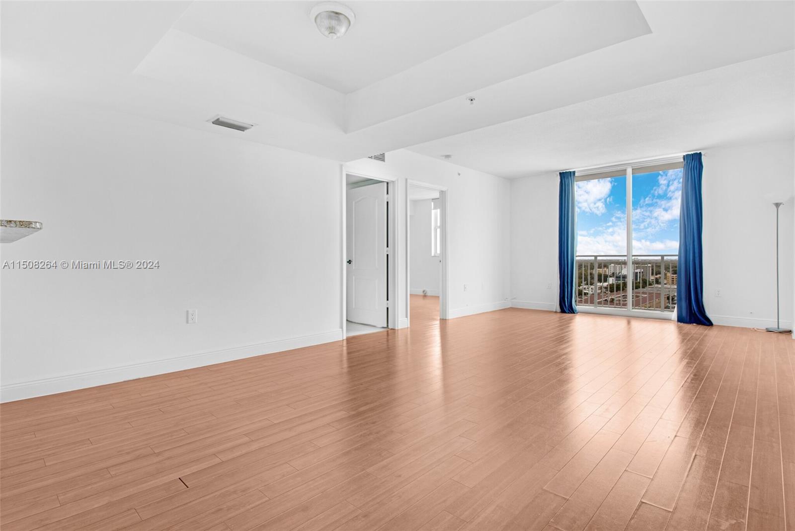 60 NW 37th Ave PH1, Miami, Florida 33125, 2 Bedrooms Bedrooms, ,2 BathroomsBathrooms,Residentiallease,For Rent,60 NW 37th Ave PH1,A11508264