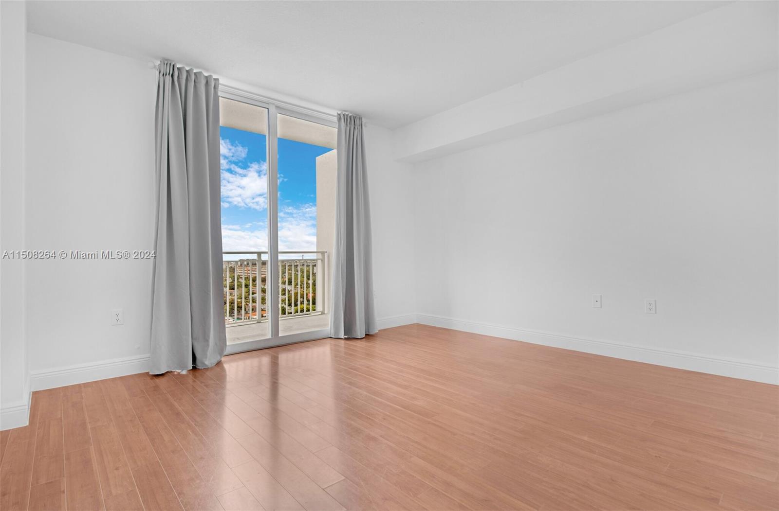 60 NW 37th Ave PH1, Miami, Florida 33125, 2 Bedrooms Bedrooms, ,2 BathroomsBathrooms,Residentiallease,For Rent,60 NW 37th Ave PH1,A11508264