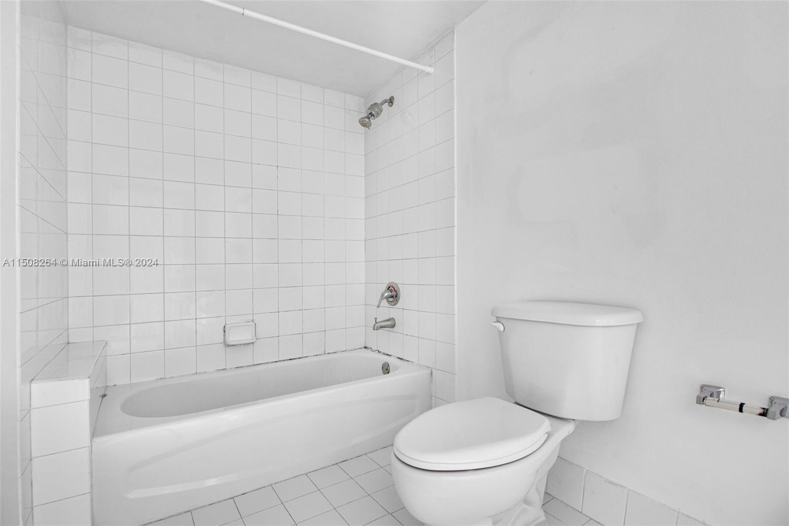 60 NW 37th Ave PH1, Miami, Florida 33125, 2 Bedrooms Bedrooms, ,2 BathroomsBathrooms,Residentiallease,For Rent,60 NW 37th Ave PH1,A11508264