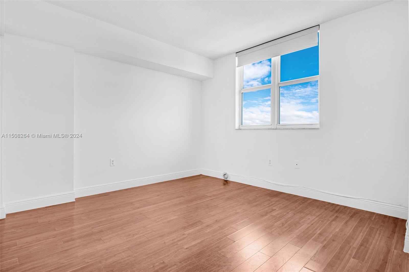 60 NW 37th Ave PH1, Miami, Florida 33125, 2 Bedrooms Bedrooms, ,2 BathroomsBathrooms,Residentiallease,For Rent,60 NW 37th Ave PH1,A11508264