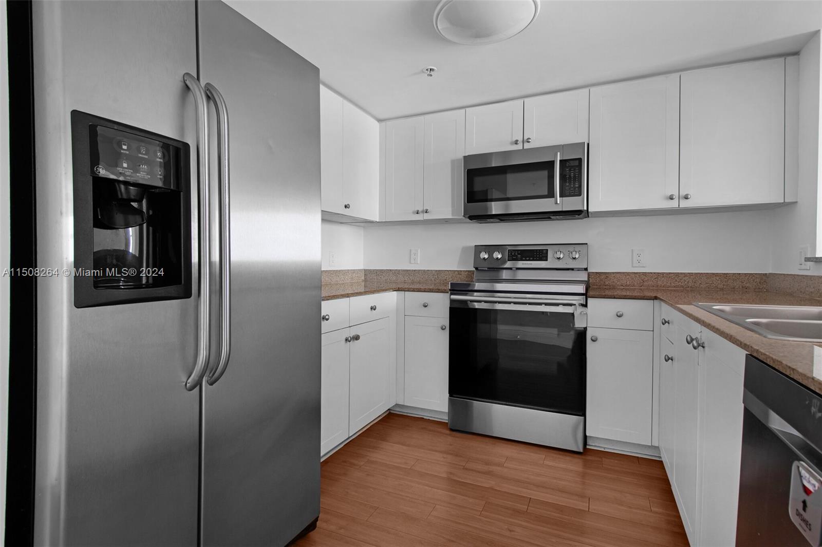 60 NW 37th Ave PH1, Miami, Florida 33125, 2 Bedrooms Bedrooms, ,2 BathroomsBathrooms,Residentiallease,For Rent,60 NW 37th Ave PH1,A11508264