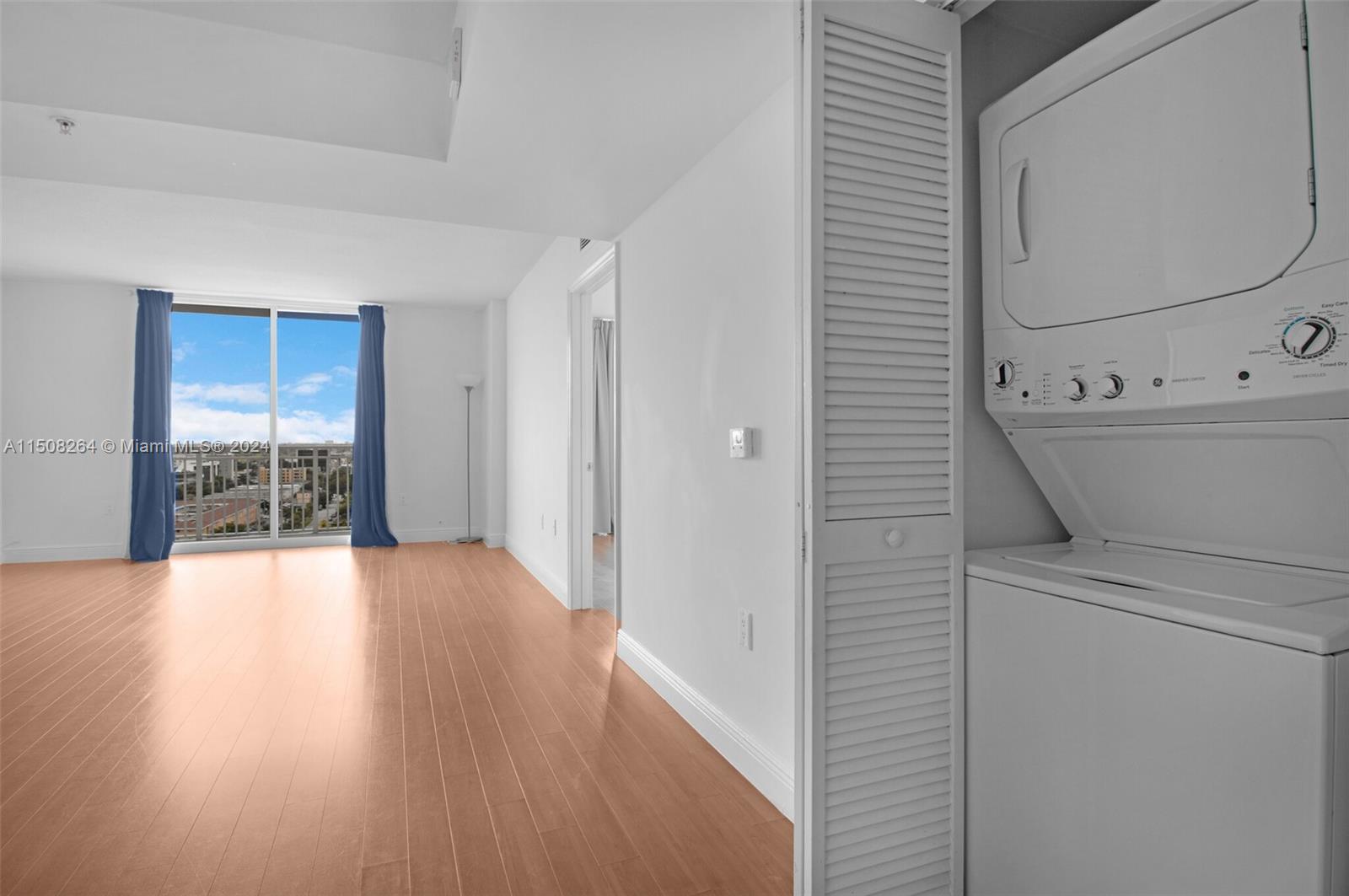 60 NW 37th Ave PH1, Miami, Florida 33125, 2 Bedrooms Bedrooms, ,2 BathroomsBathrooms,Residentiallease,For Rent,60 NW 37th Ave PH1,A11508264