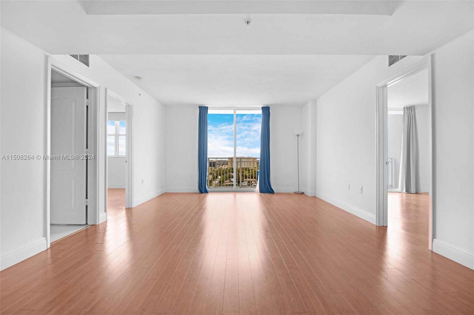 60 NW 37th Ave PH1, Miami, Florida 33125, 2 Bedrooms Bedrooms, ,2 BathroomsBathrooms,Residentiallease,For Rent,60 NW 37th Ave PH1,A11508264