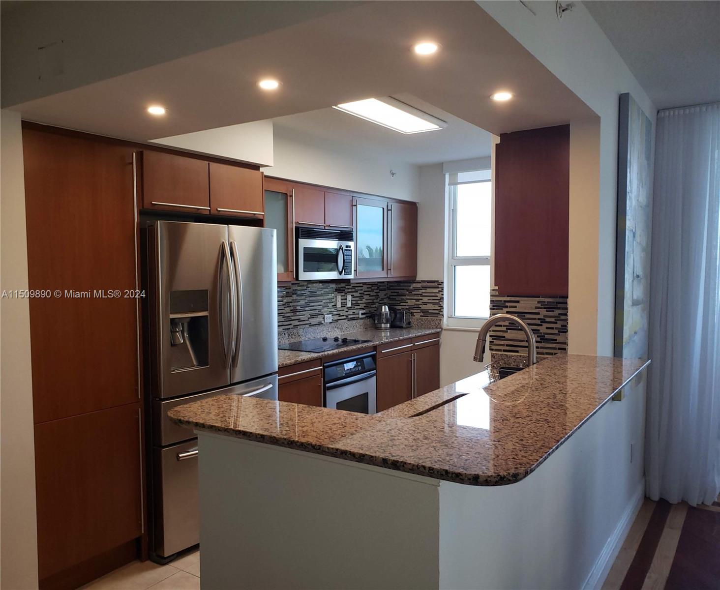 2080 S Ocean Dr 311, Hallandale Beach, Florida 33009, 3 Bedrooms Bedrooms, ,2 BathroomsBathrooms,Residentiallease,For Rent,2080 S Ocean Dr 311,A11509890